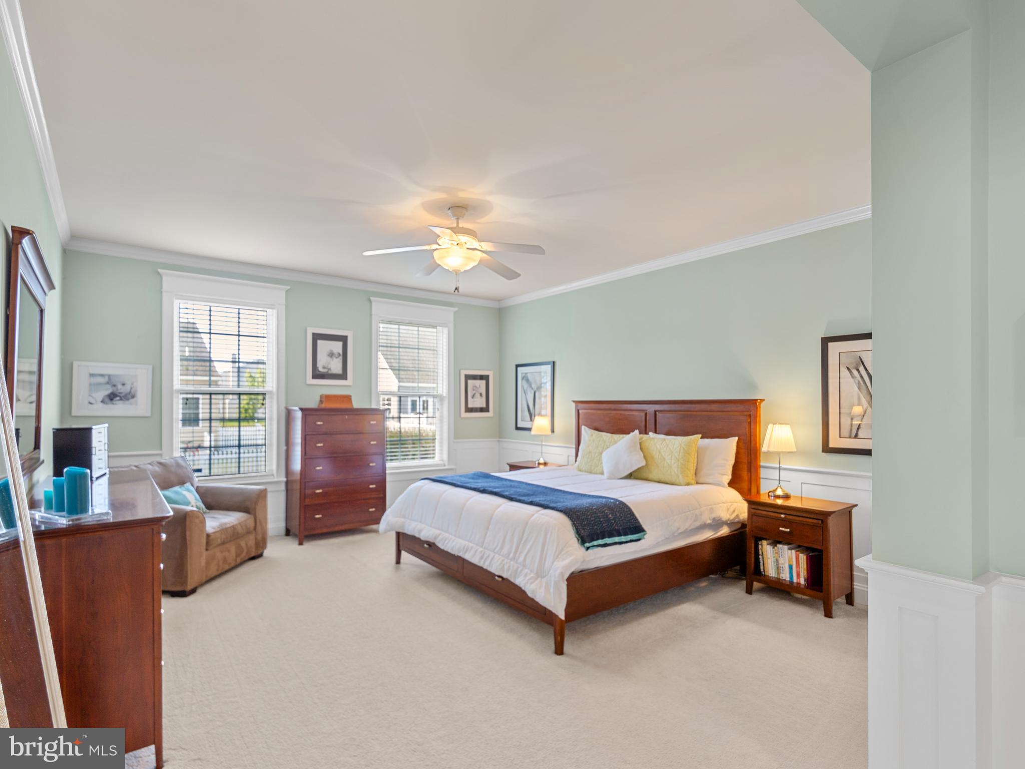 LONGBOAT ESTATES - Residential