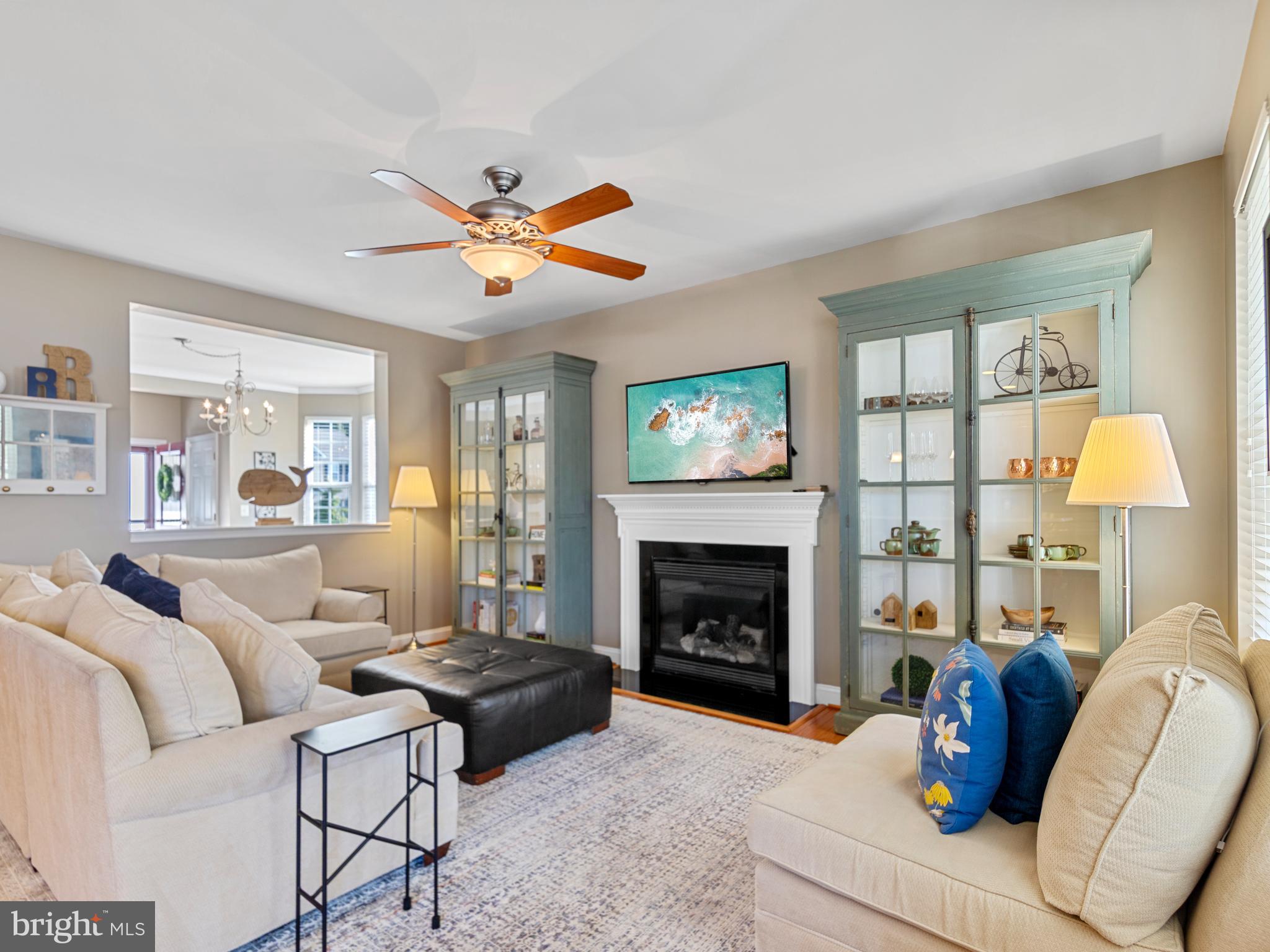 LONGBOAT ESTATES - Residential