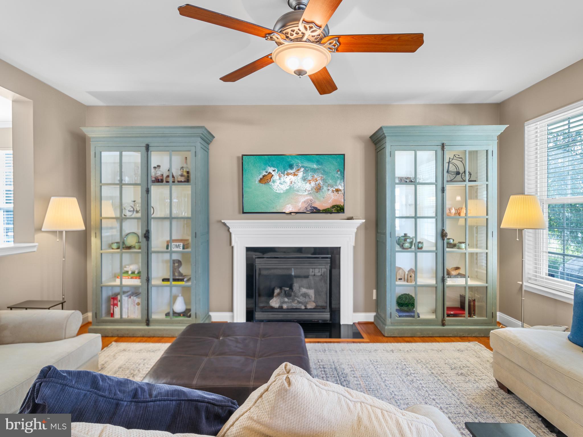 LONGBOAT ESTATES - Residential