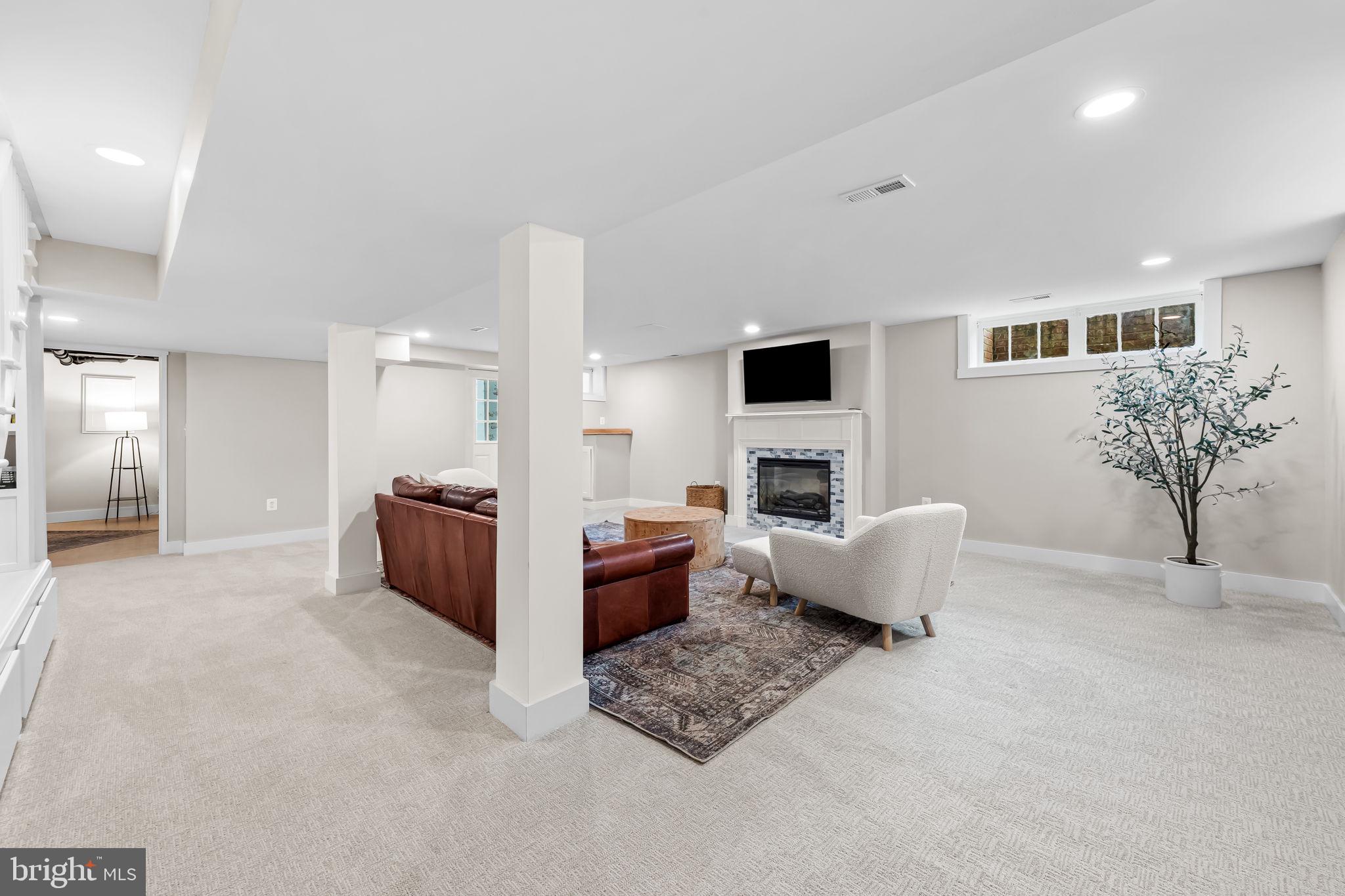 HOMELAND HISTORIC DISTRICT - Residential