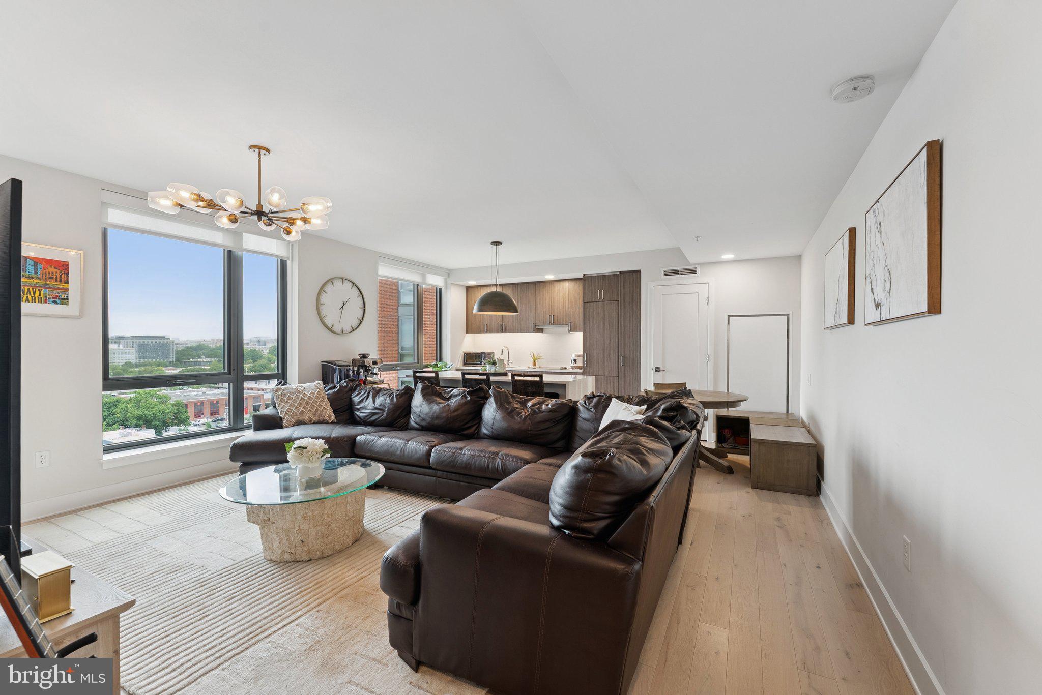 1211 VAN STREET SE 913