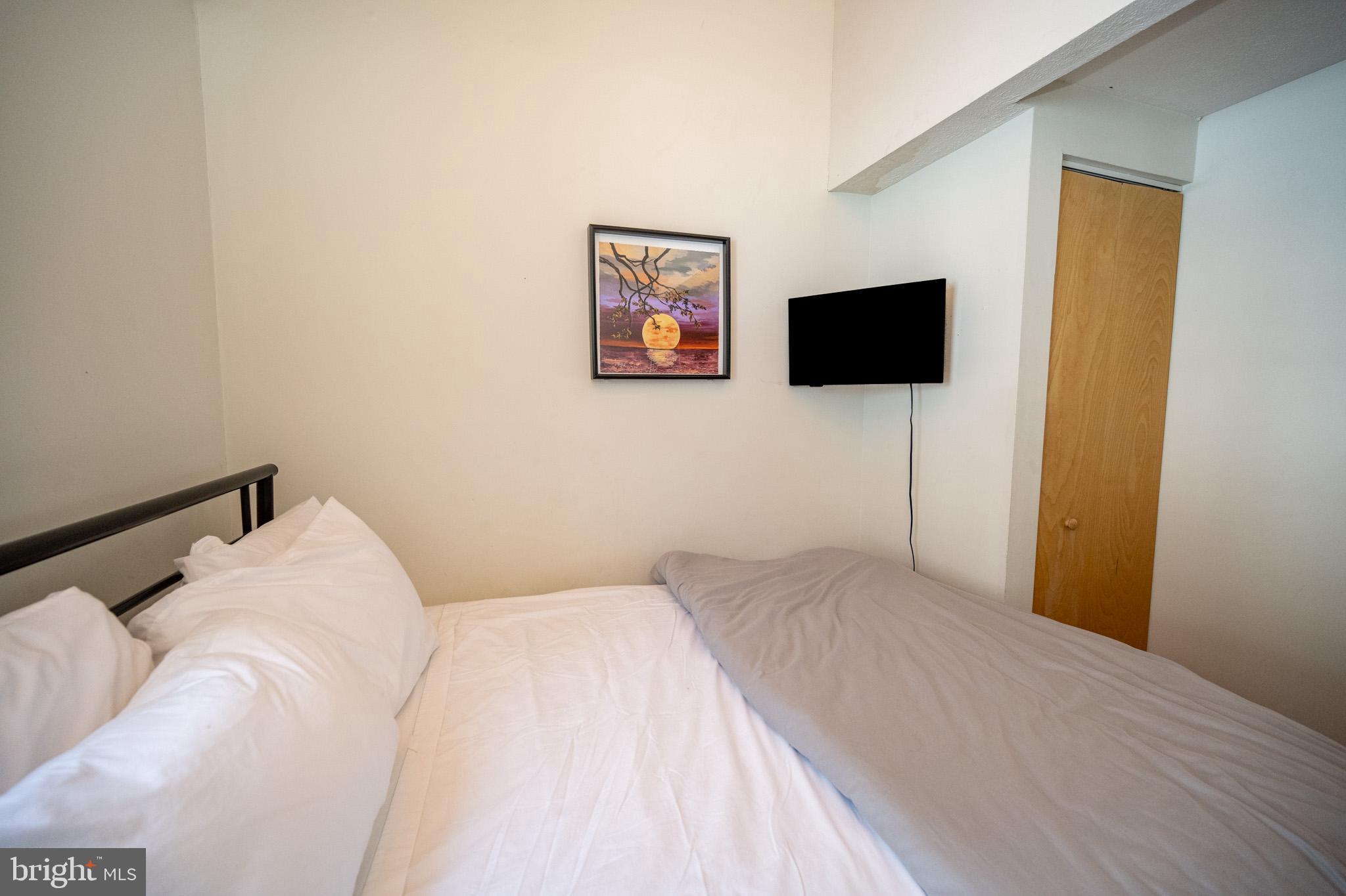 TRADERS LANDING - Residential