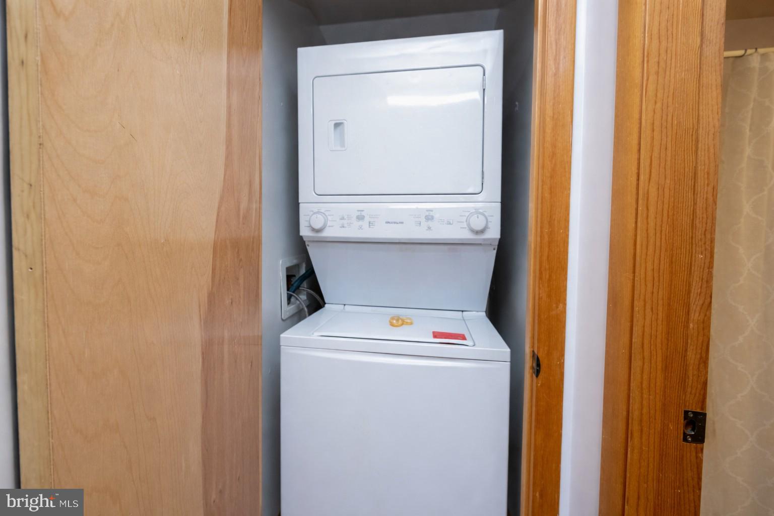 TRADERS LANDING - Residential