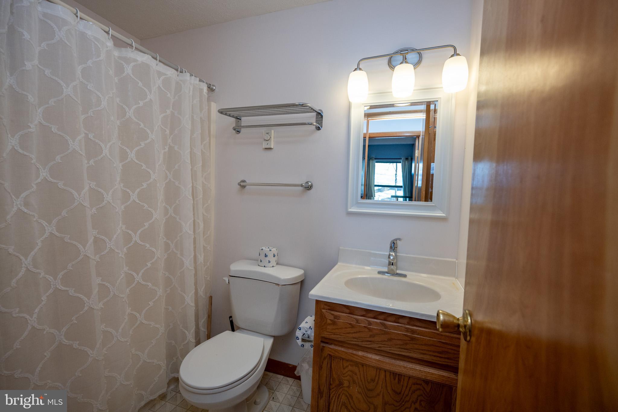 TRADERS LANDING - Residential