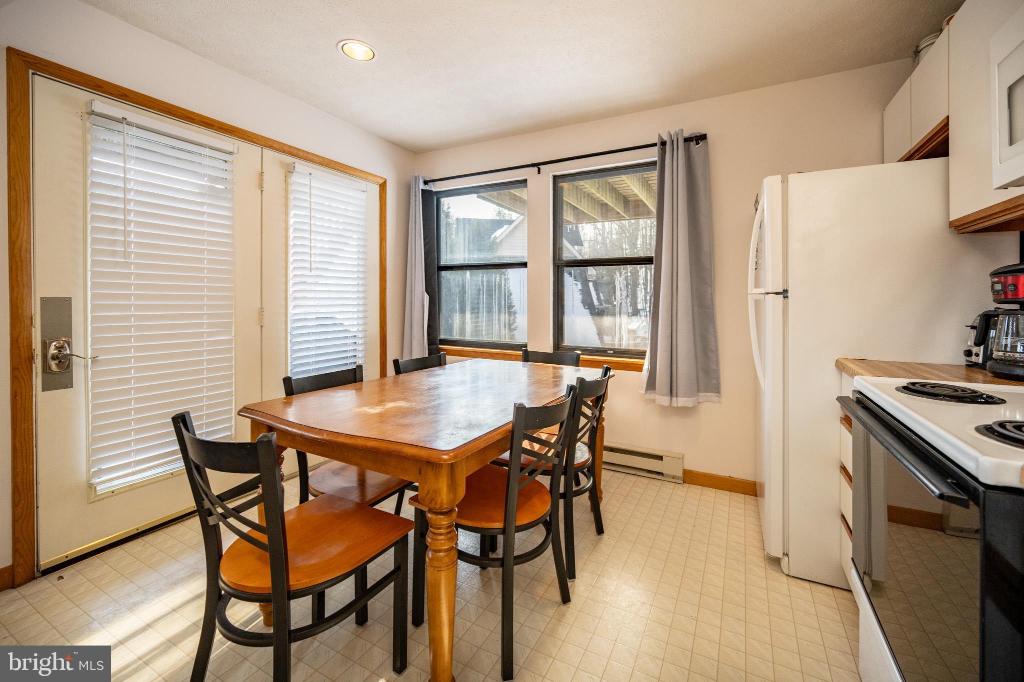 TRADERS LANDING - Residential