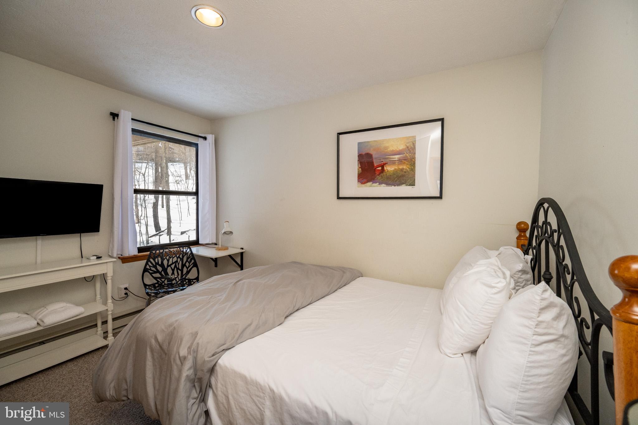 TRADERS LANDING - Residential