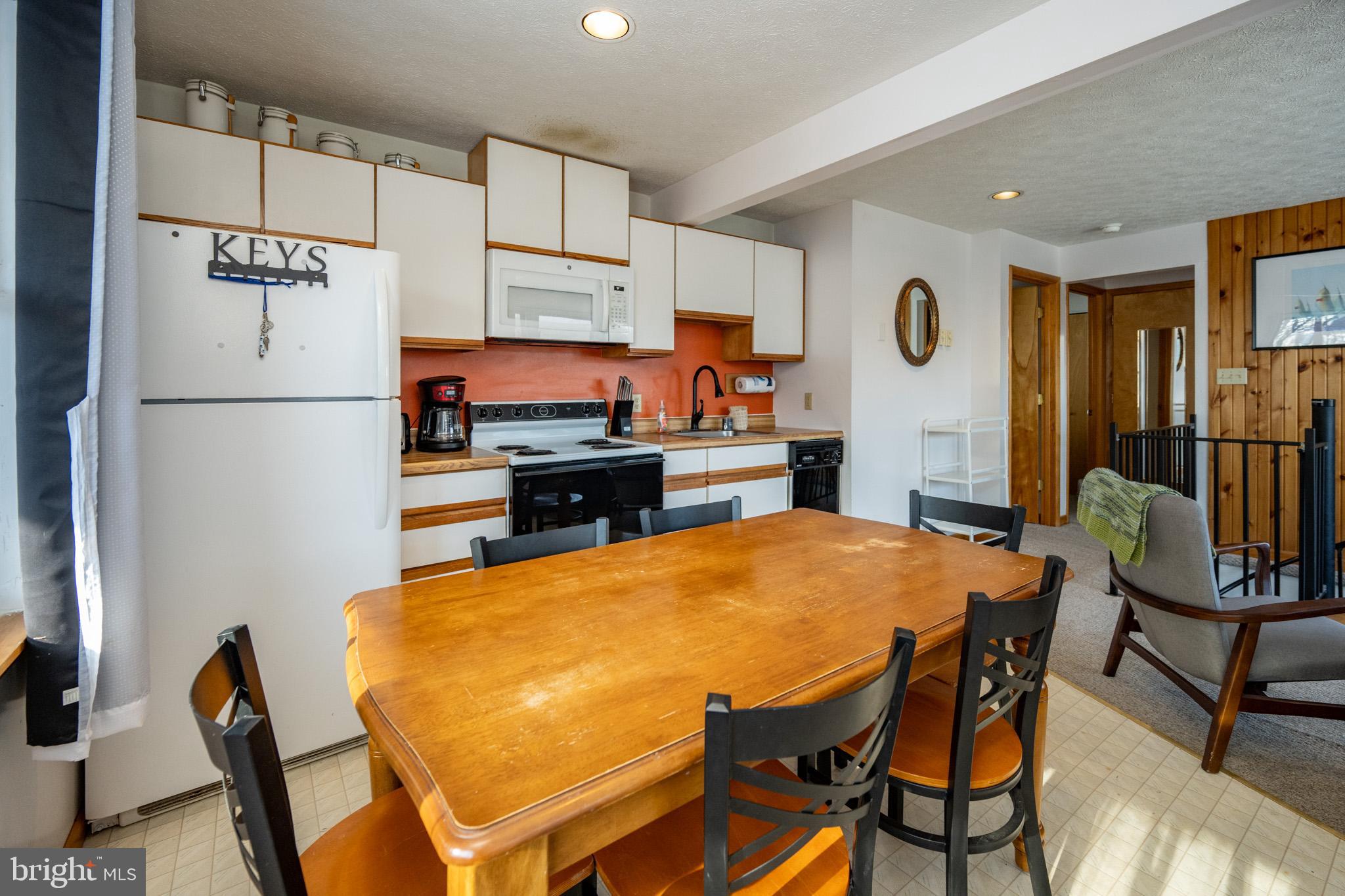 TRADERS LANDING - Residential