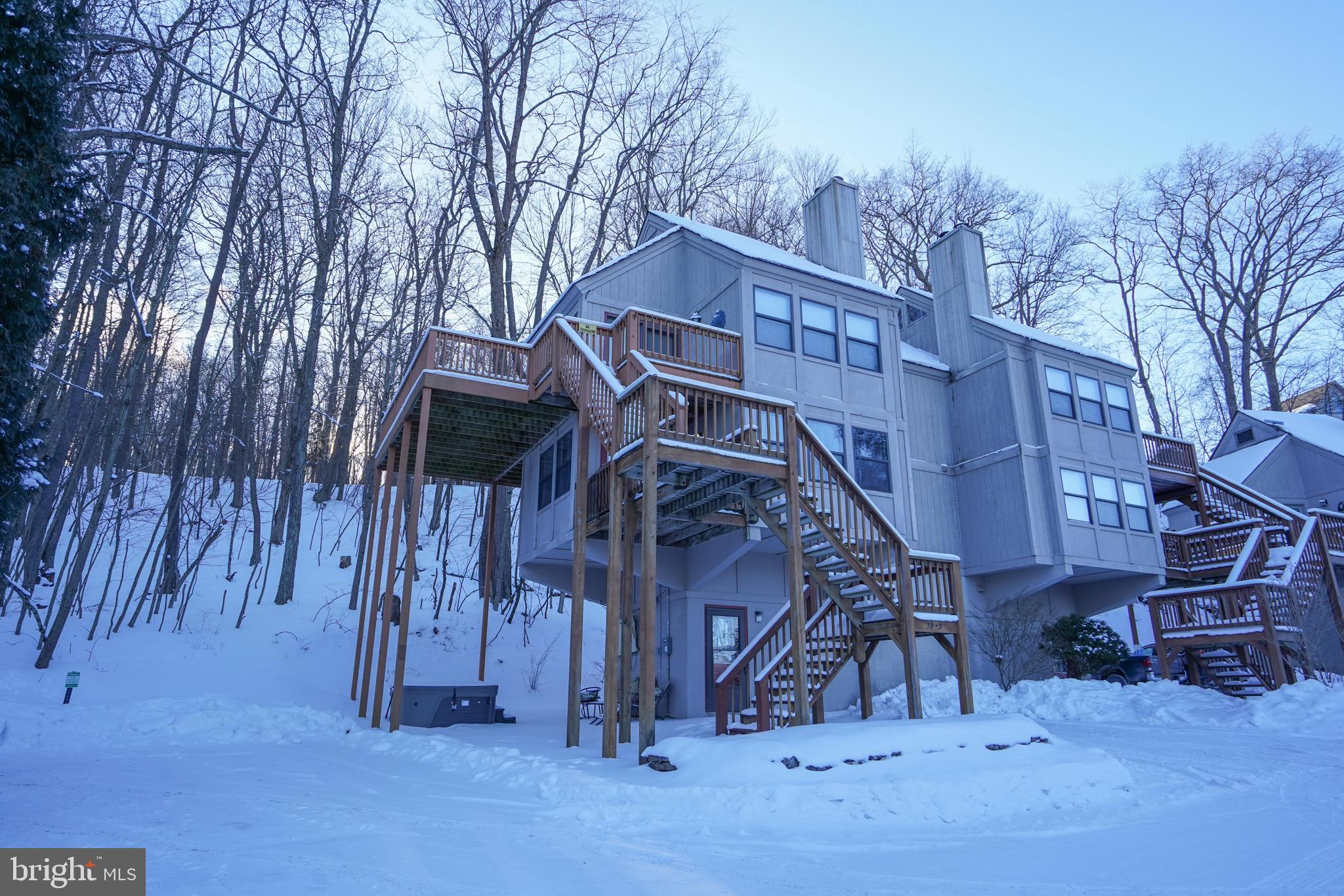 127 JEFFREY LANE 18C