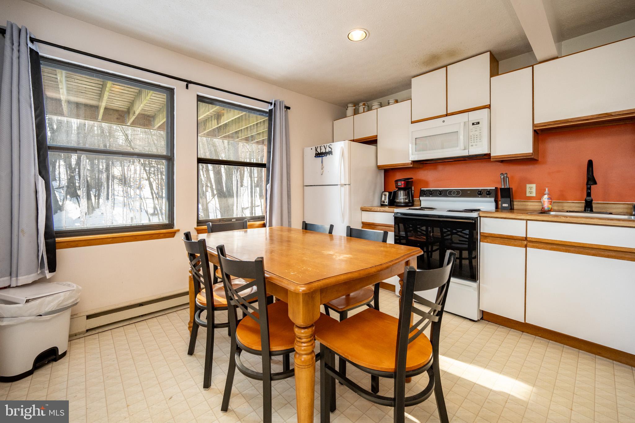 TRADERS LANDING - Residential