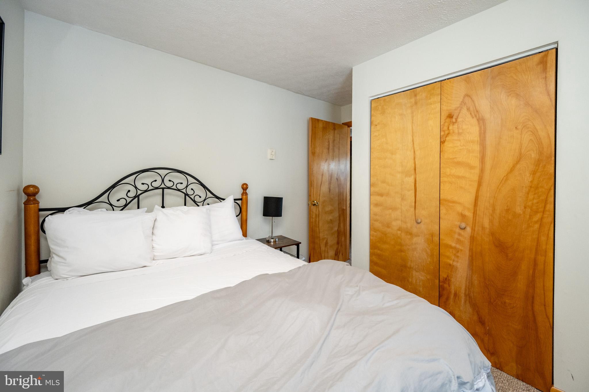 TRADERS LANDING - Residential