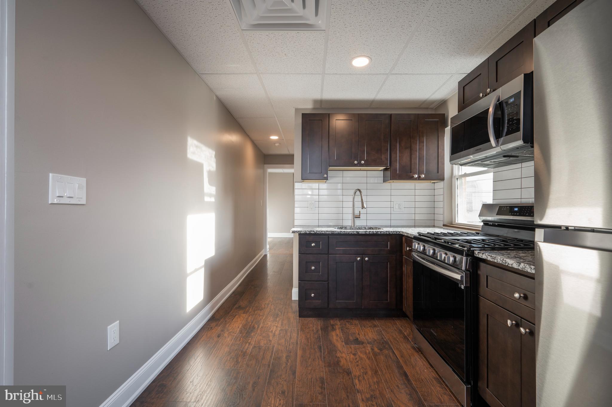 PORT RICHMOND - Residential Income