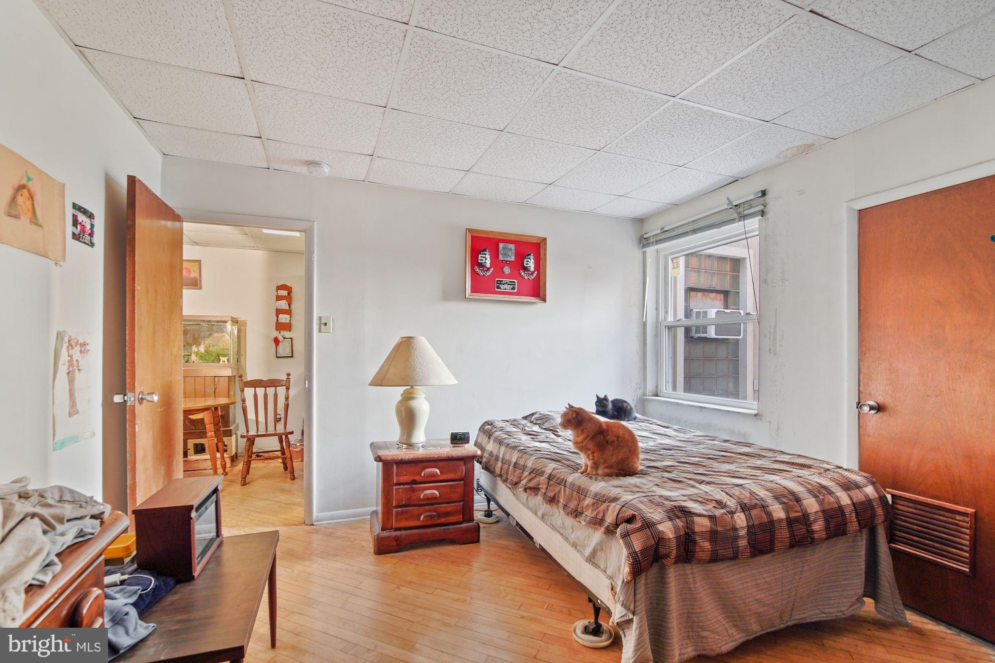 PORT RICHMOND - Residential Income