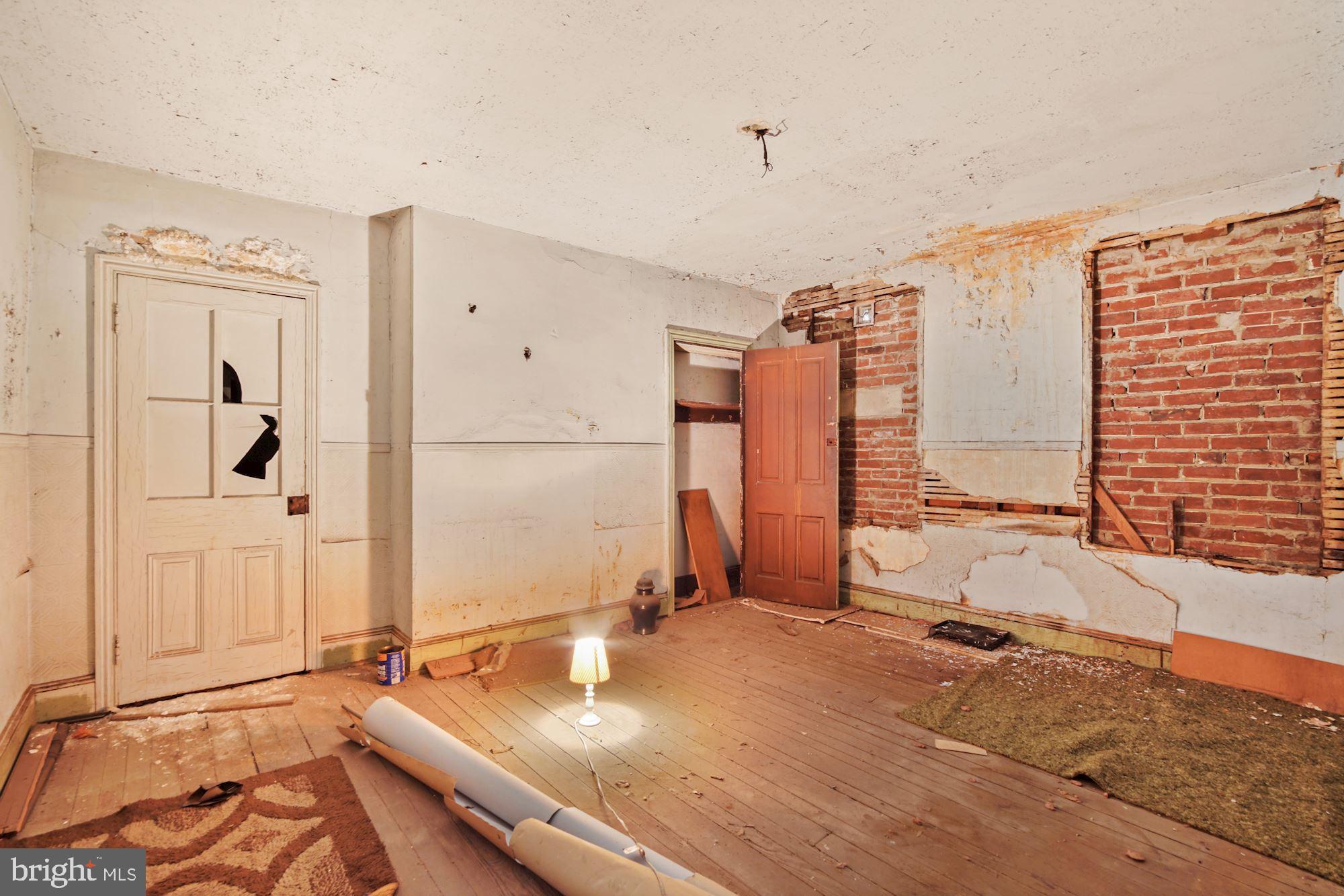 PORT RICHMOND - Residential Income