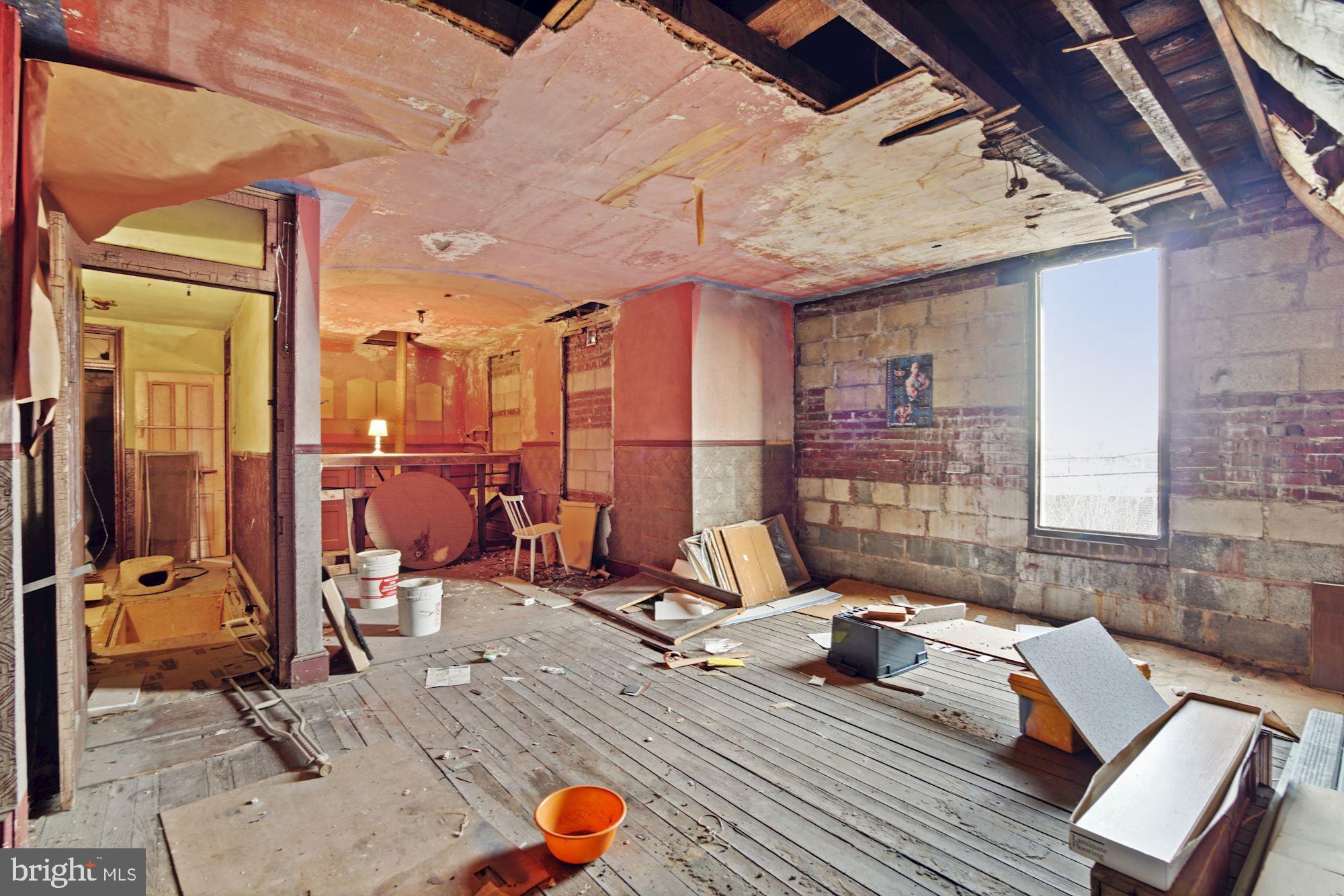PORT RICHMOND - Residential Income