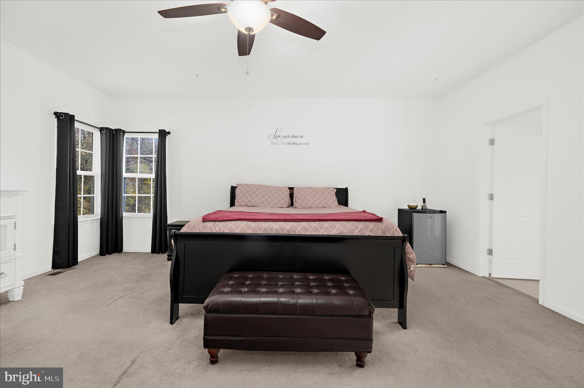 LONGBOAT ESTATES - Residential