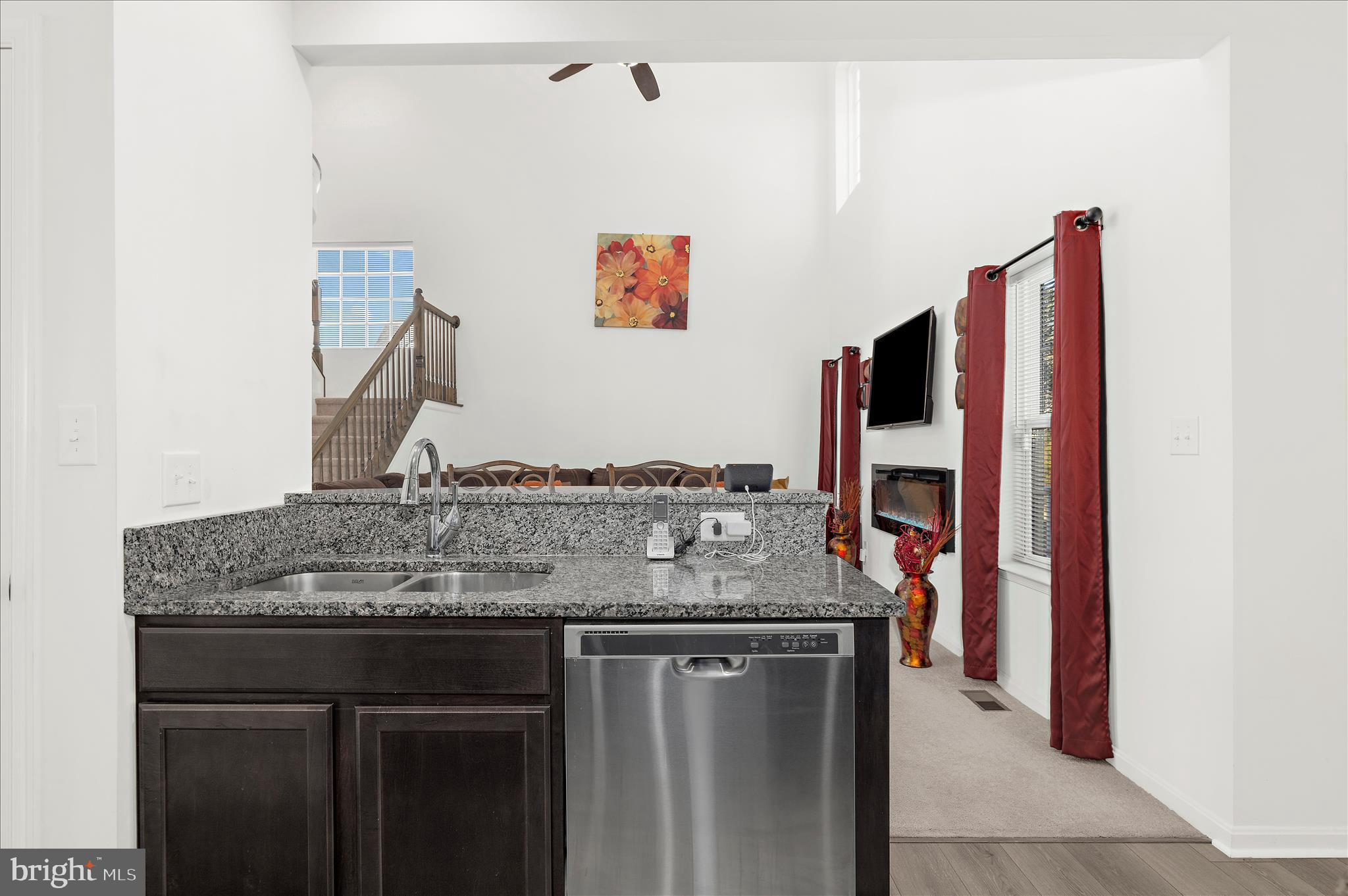 LONGBOAT ESTATES - Residential