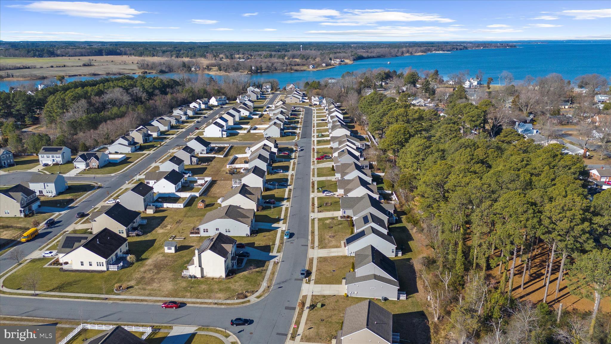 LONGBOAT ESTATES - Residential