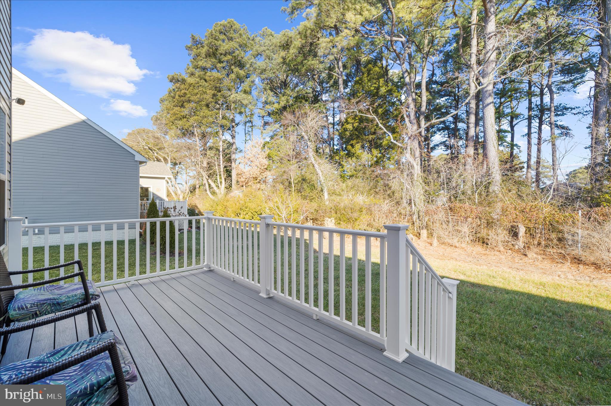 LONGBOAT ESTATES - Residential