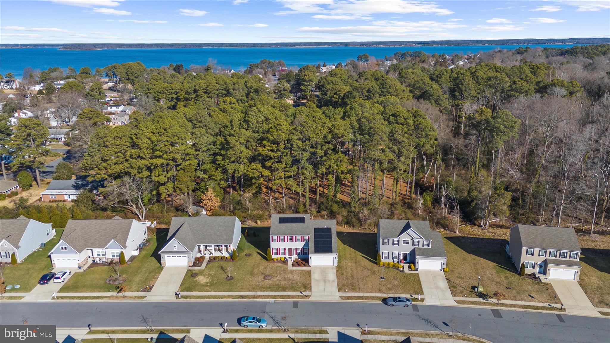 LONGBOAT ESTATES - Residential