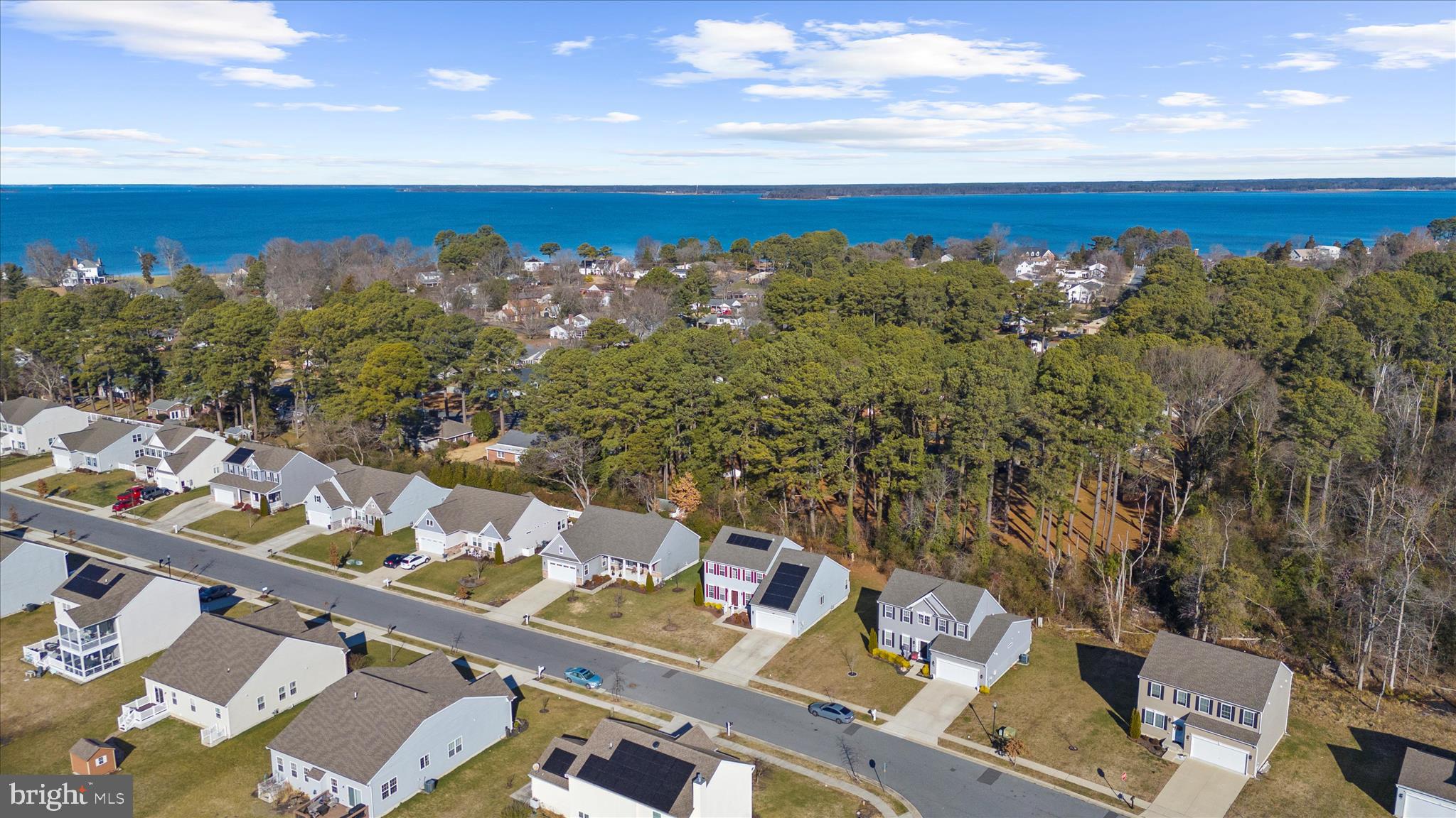 LONGBOAT ESTATES - Residential