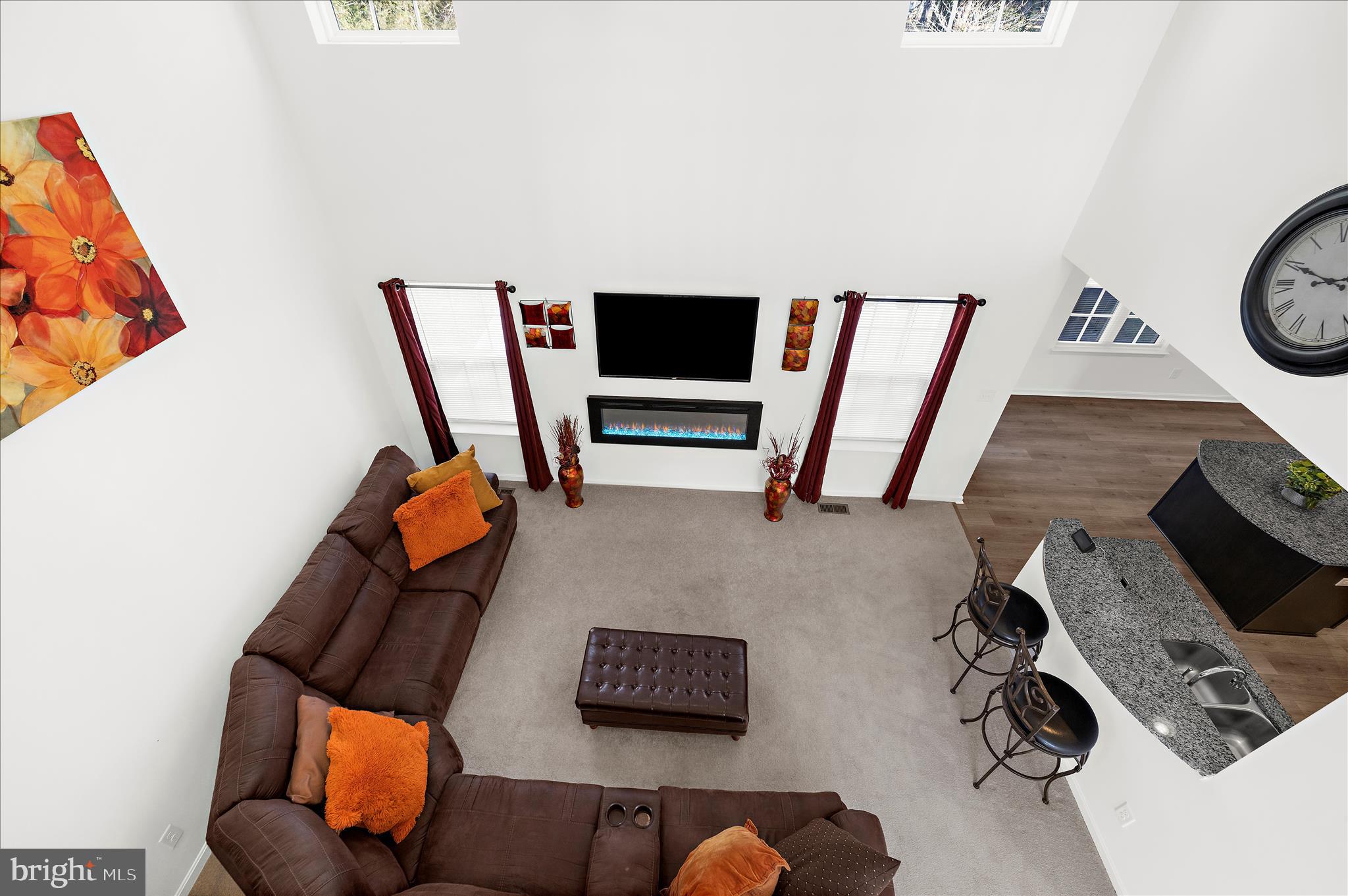 LONGBOAT ESTATES - Residential