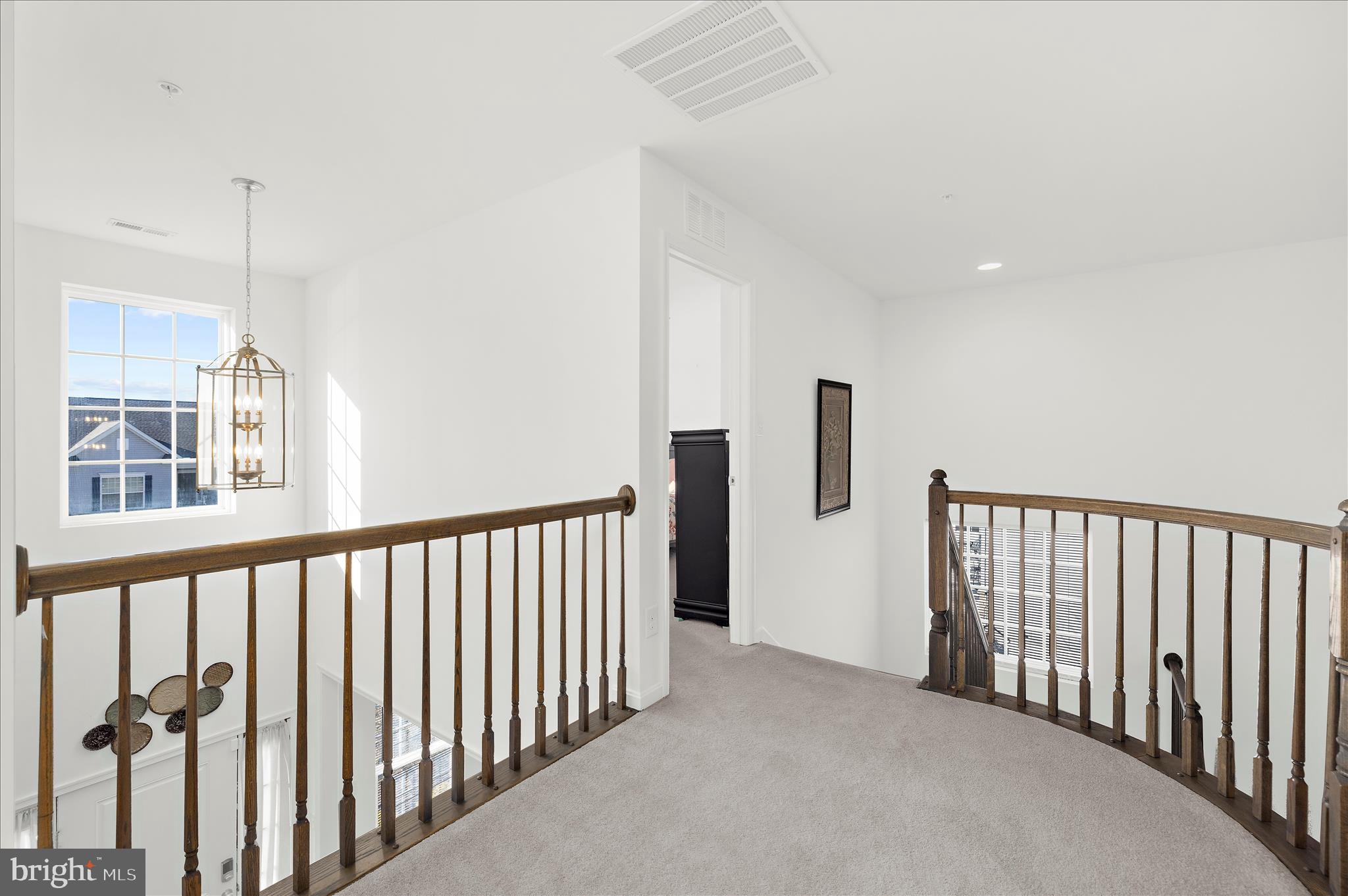 LONGBOAT ESTATES - Residential