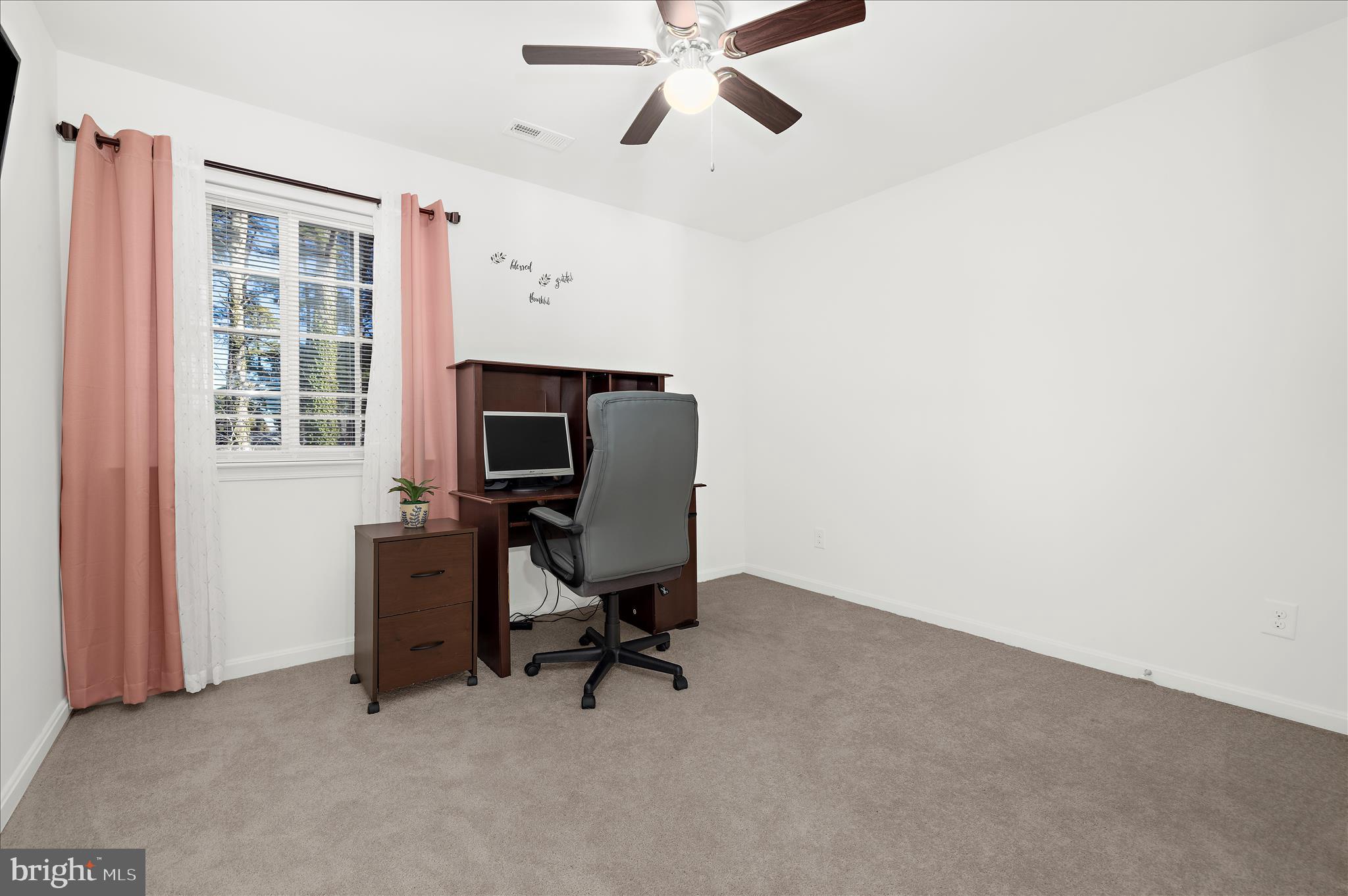 LONGBOAT ESTATES - Residential