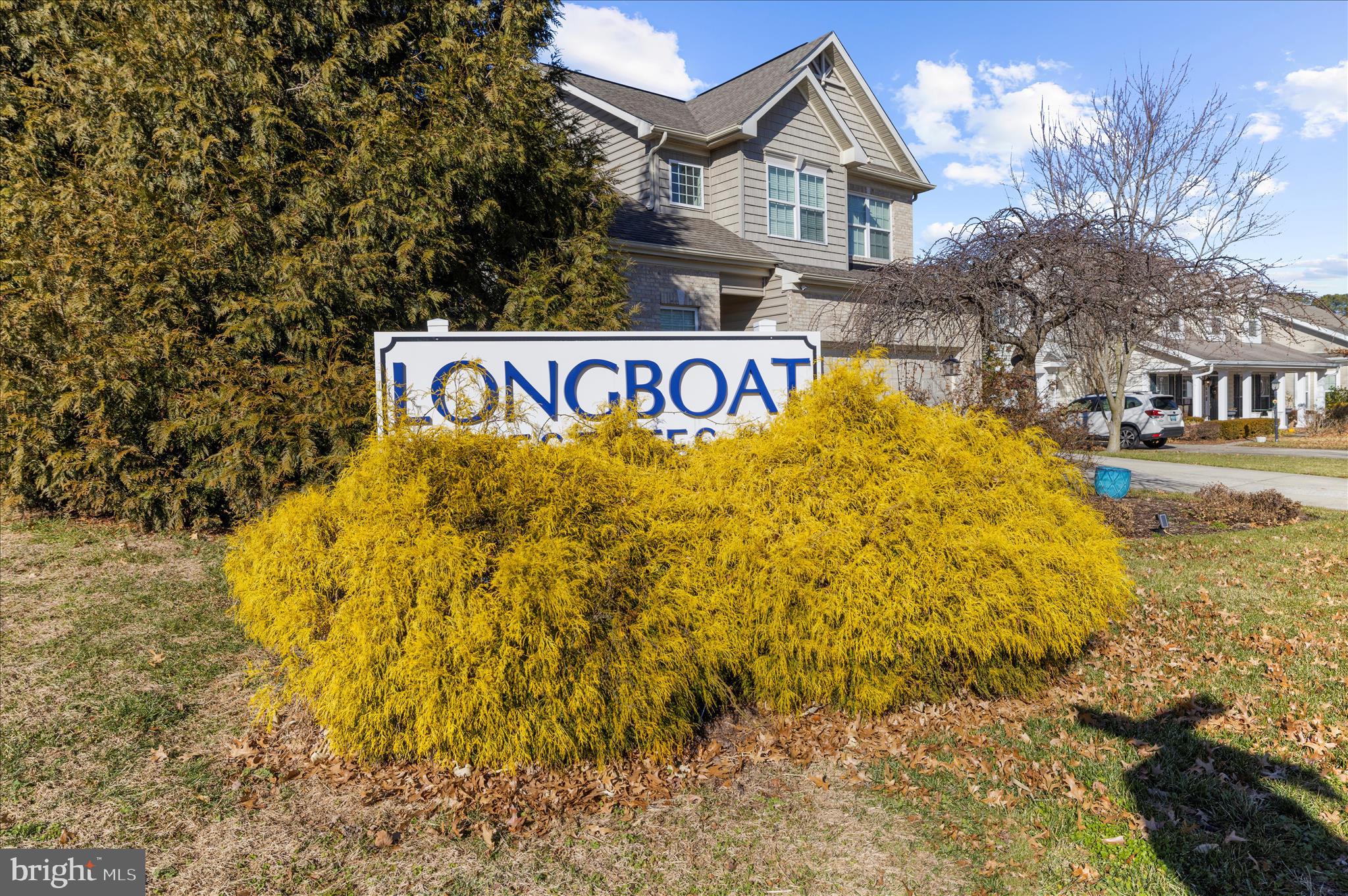 LONGBOAT ESTATES - Residential