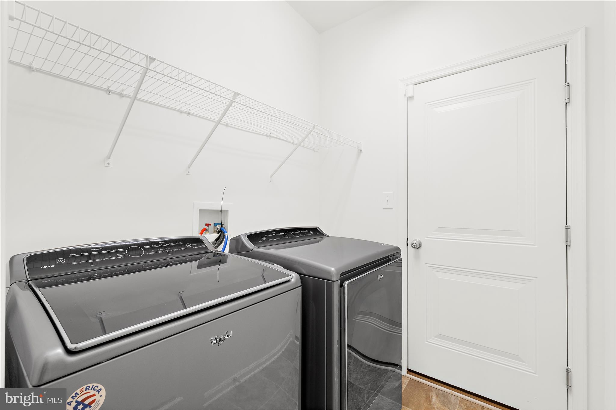 LONGBOAT ESTATES - Residential