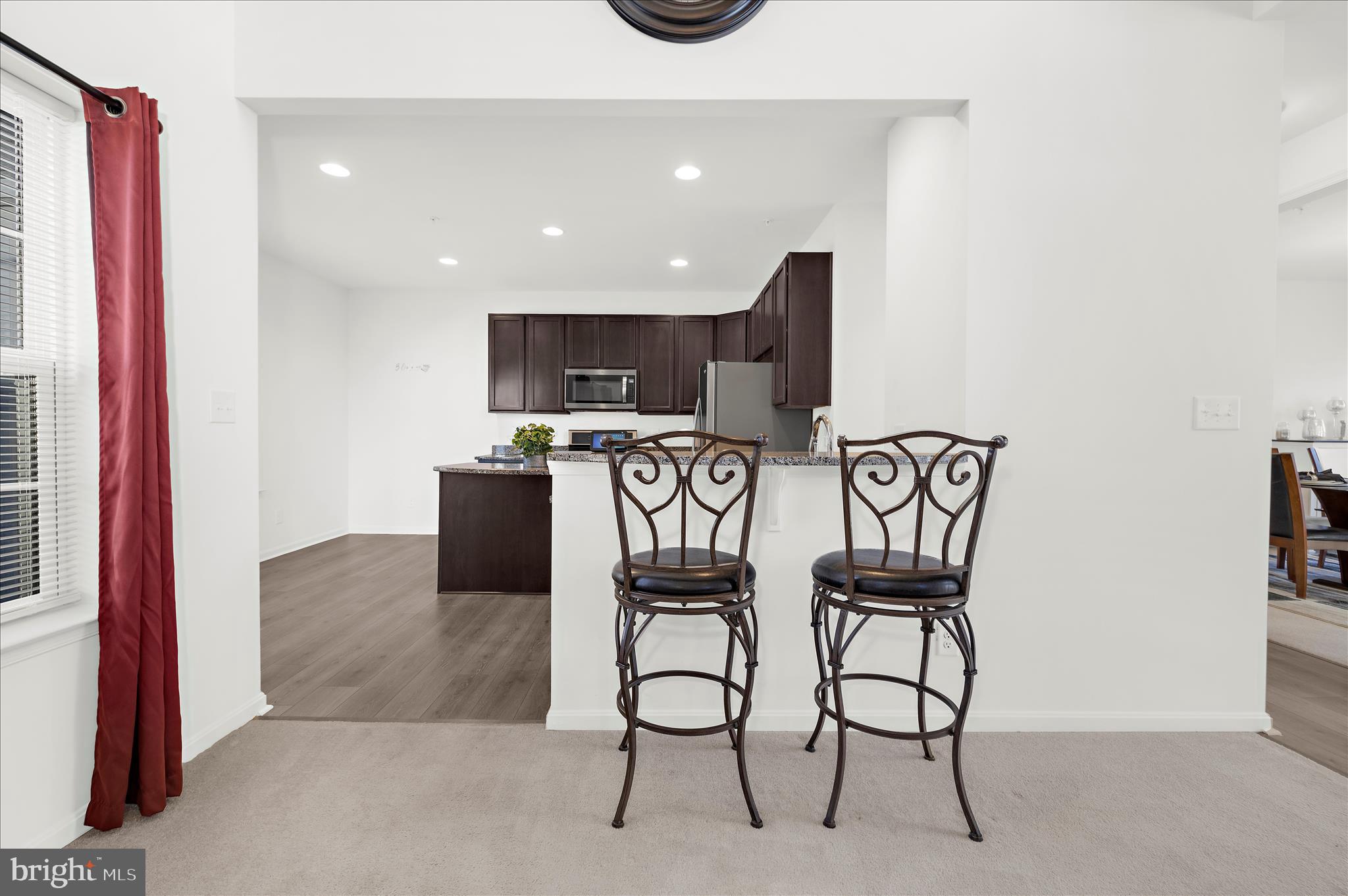 LONGBOAT ESTATES - Residential