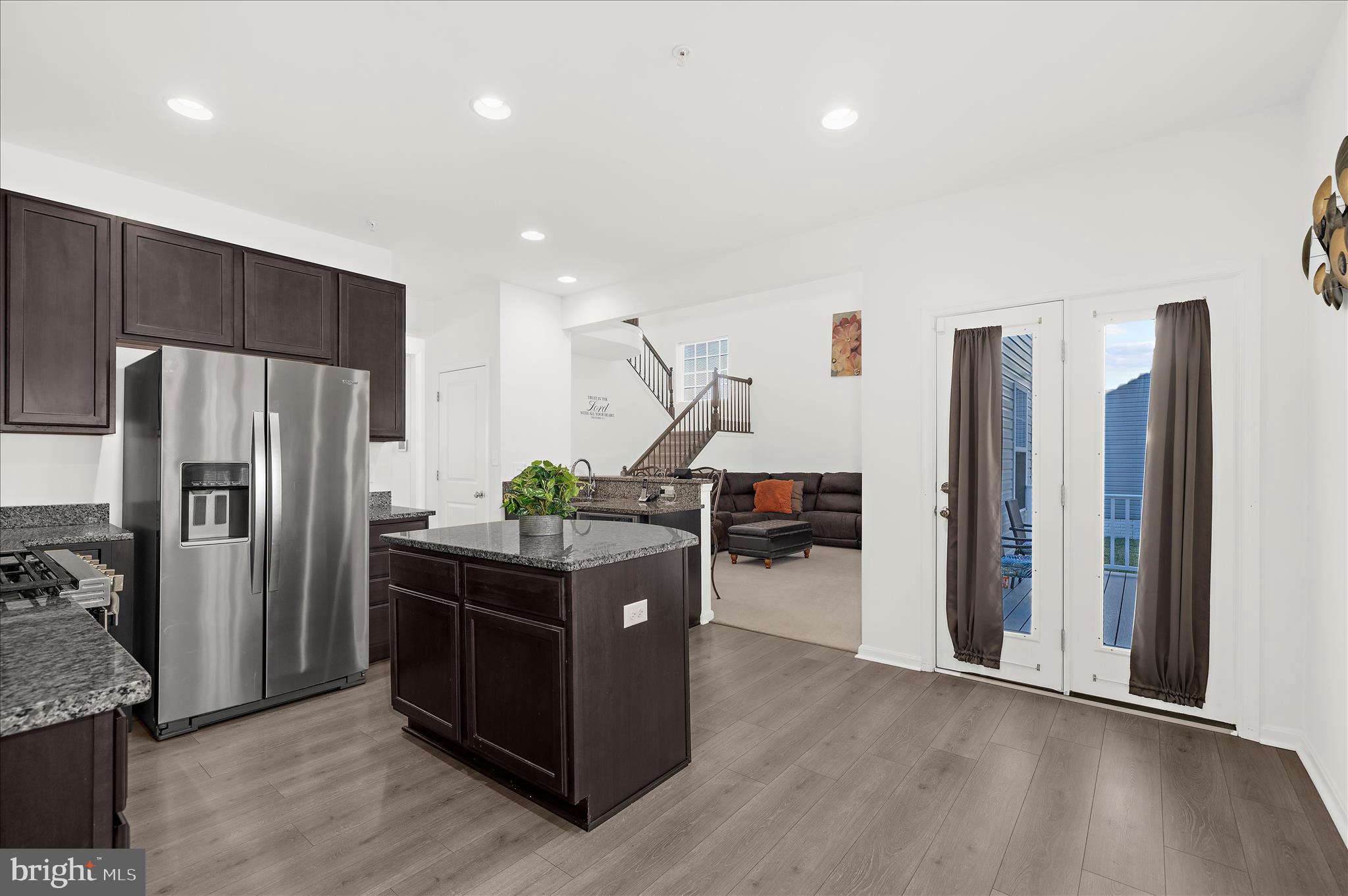 LONGBOAT ESTATES - Residential