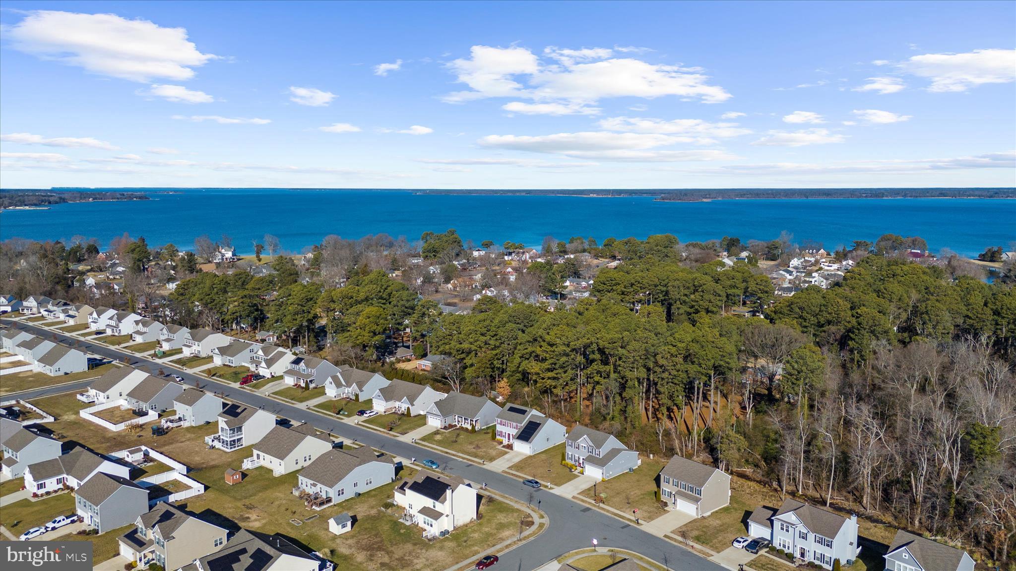 LONGBOAT ESTATES - Residential