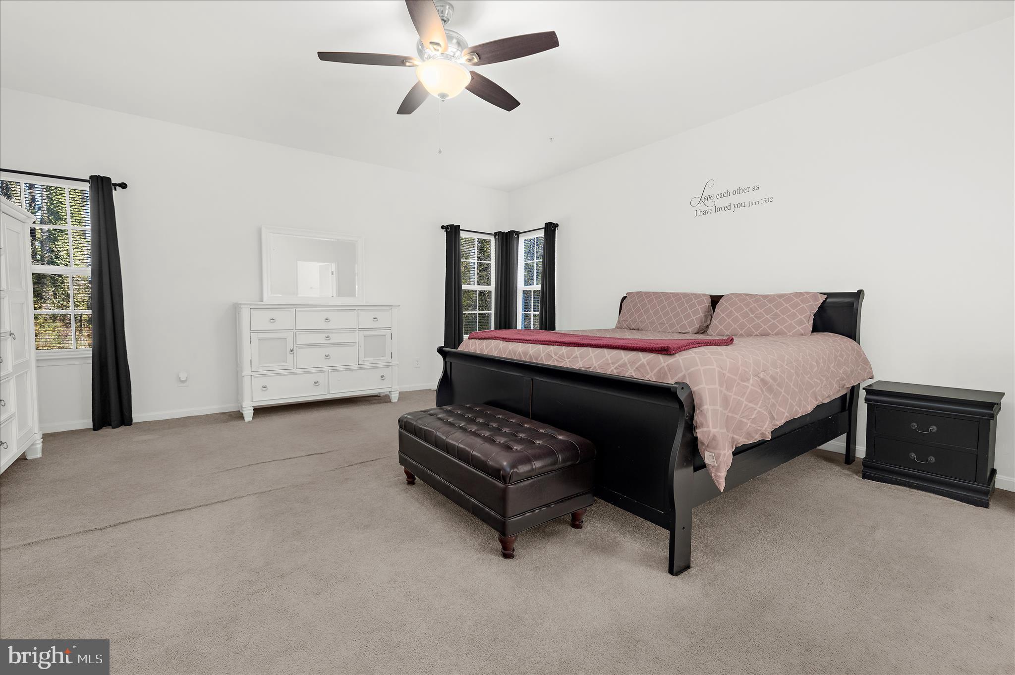 LONGBOAT ESTATES - Residential