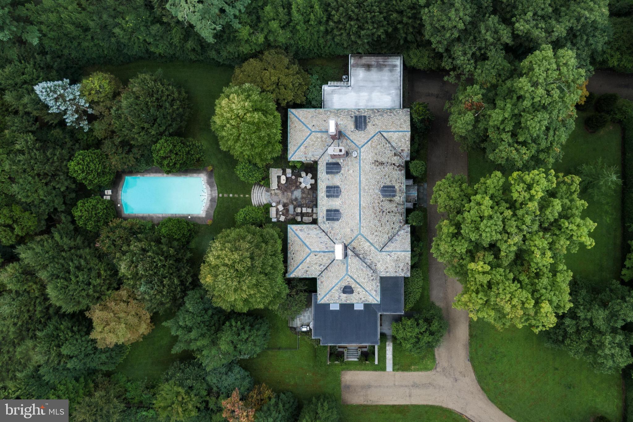 CHESTNUT HILL - Residential