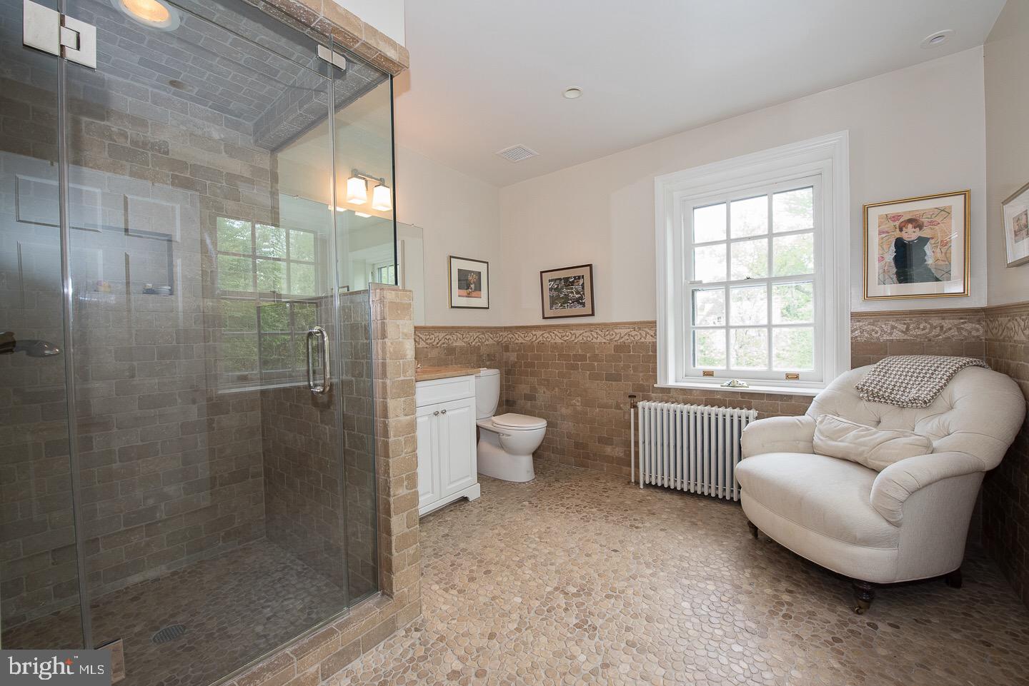 CHESTNUT HILL - Residential