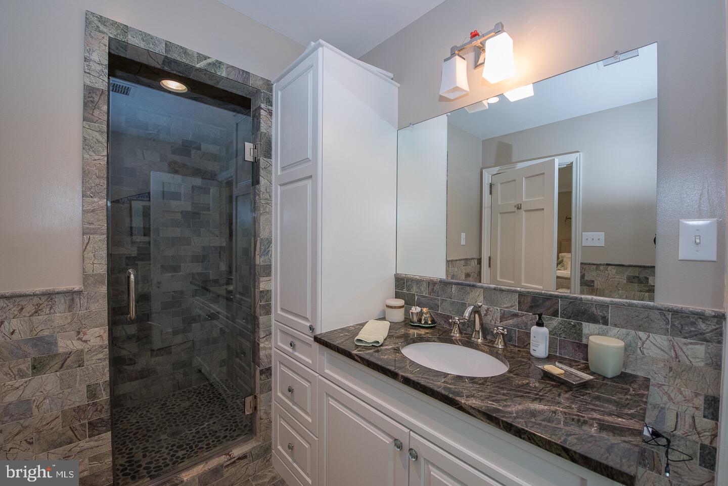 CHESTNUT HILL - Residential