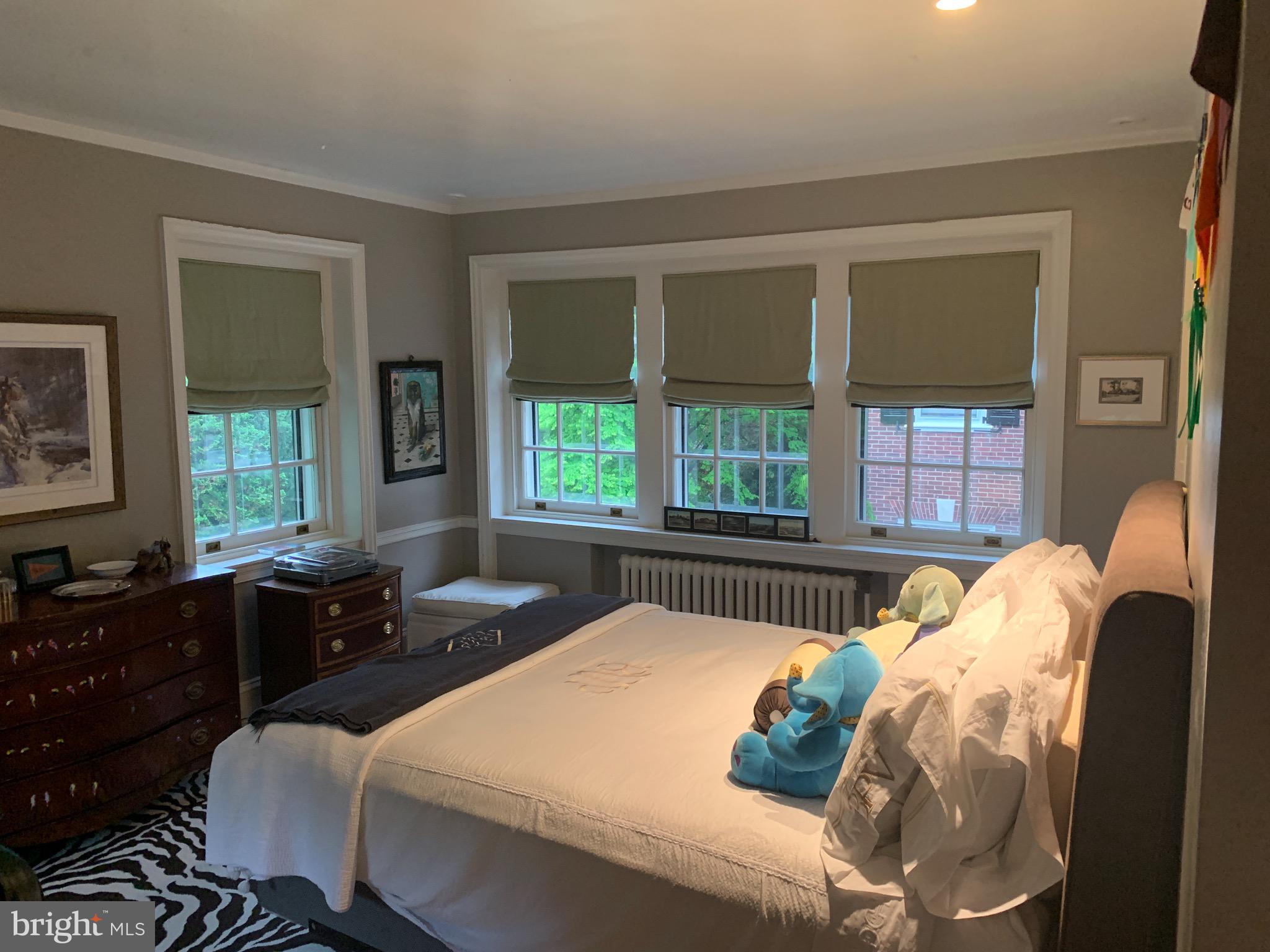 CHESTNUT HILL - Residential