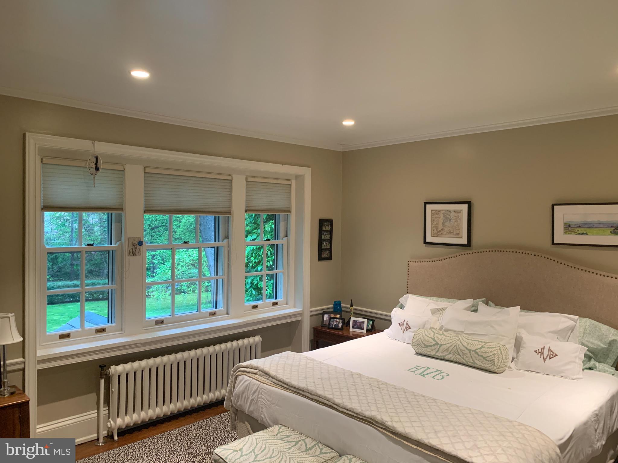 CHESTNUT HILL - Residential