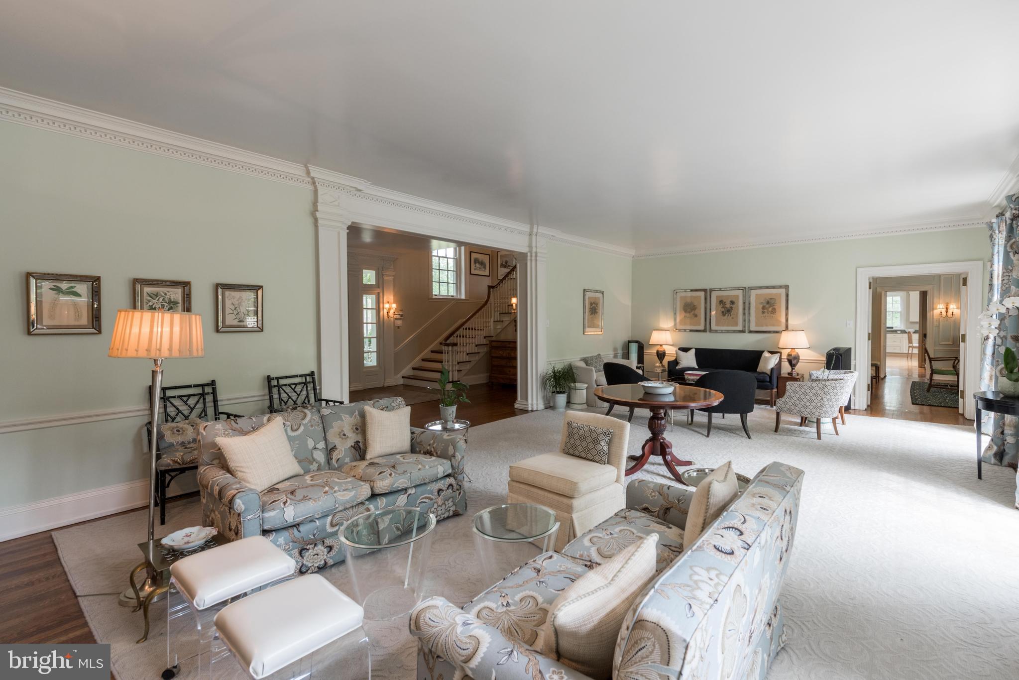 CHESTNUT HILL - Residential