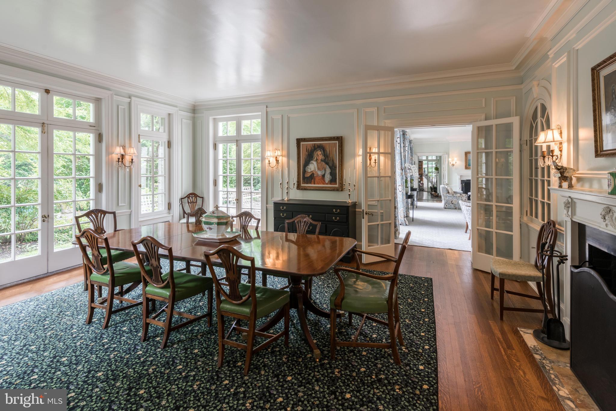 CHESTNUT HILL - Residential