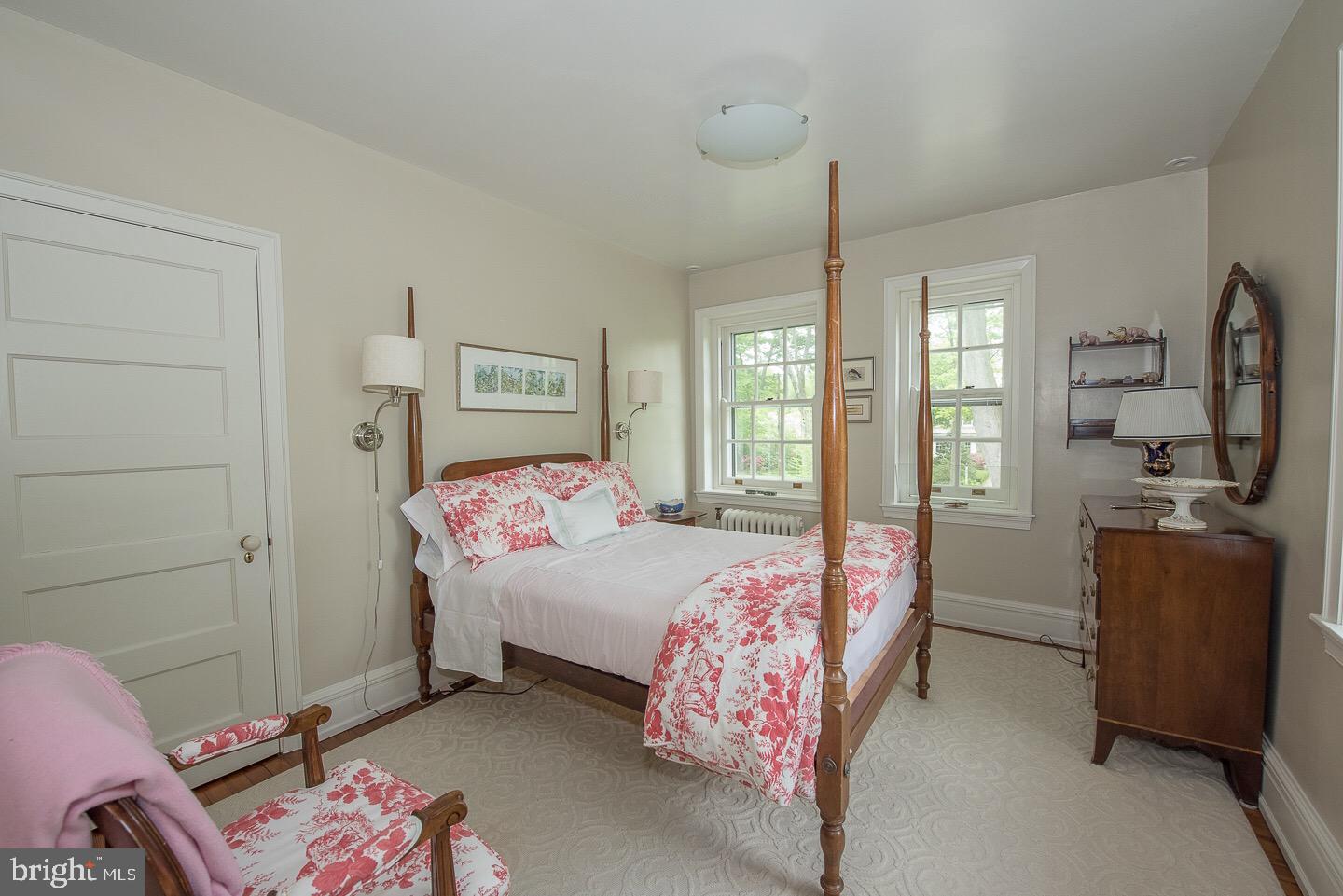 CHESTNUT HILL - Residential