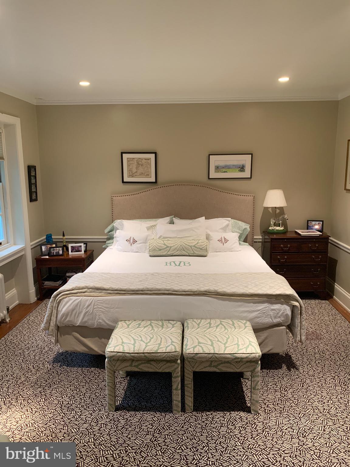 CHESTNUT HILL - Residential