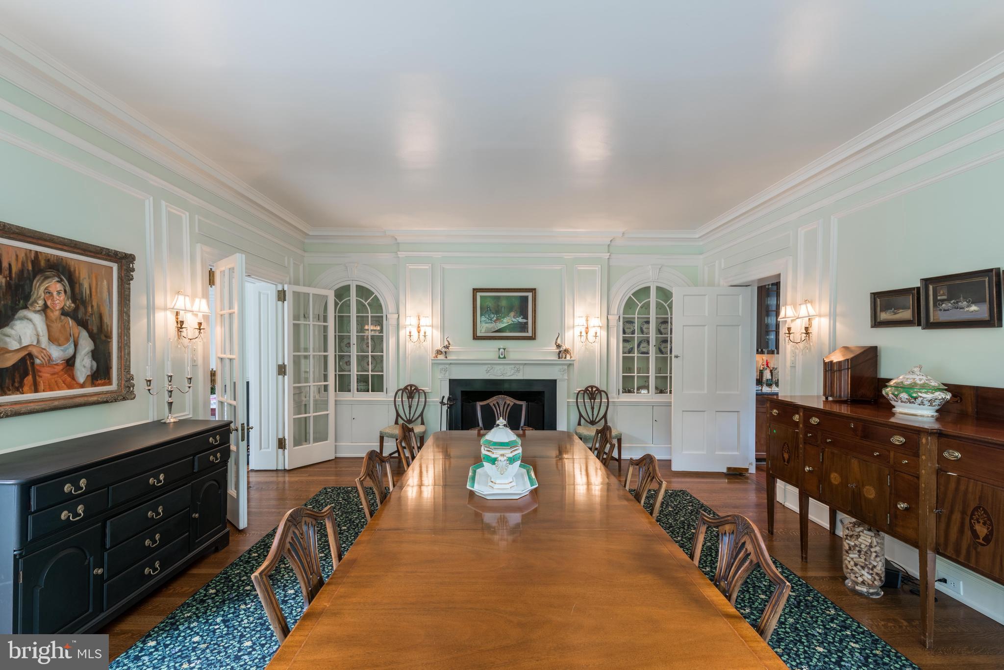 CHESTNUT HILL - Residential