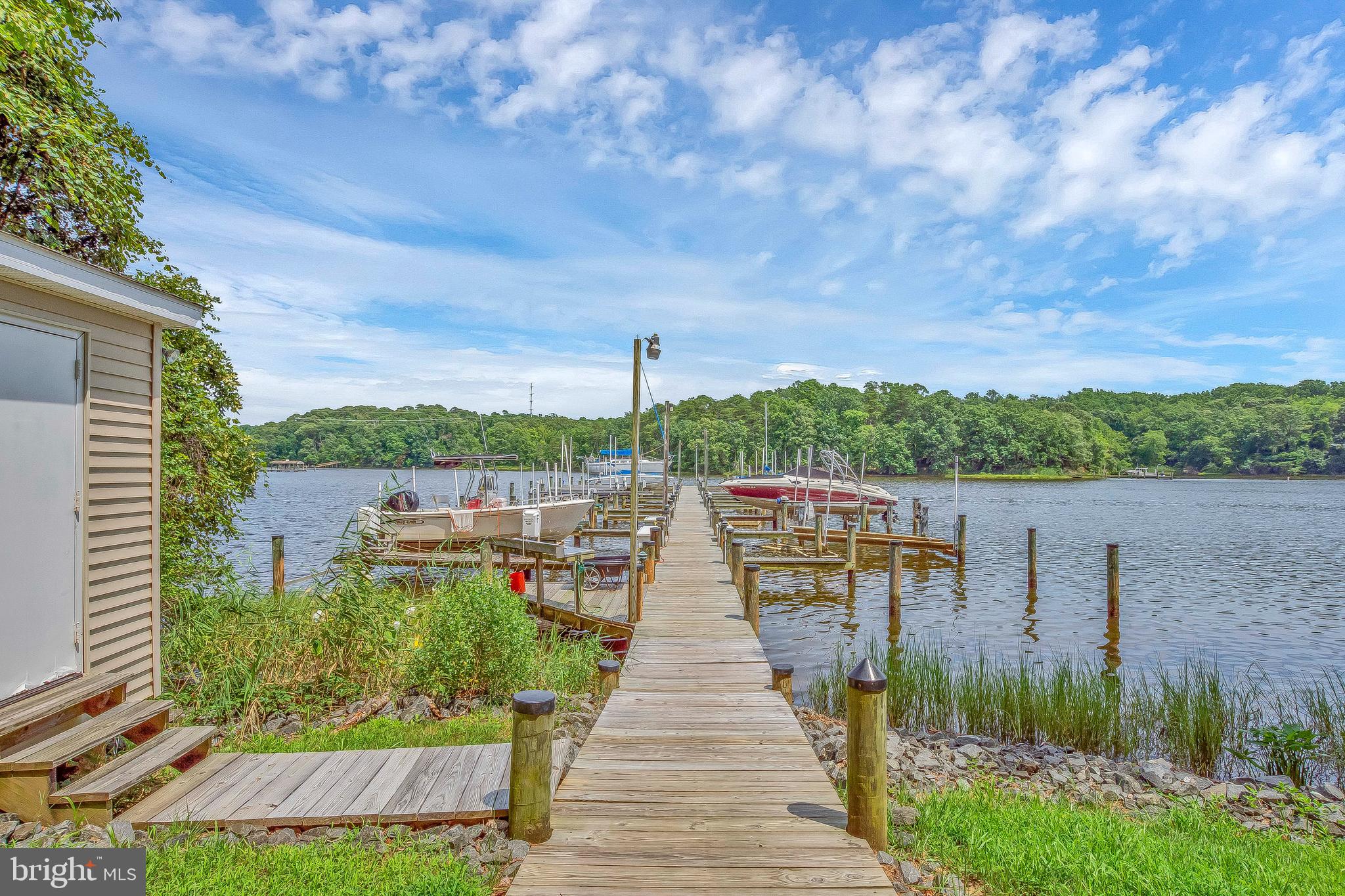 ST LEONARD SHORES - Residential
