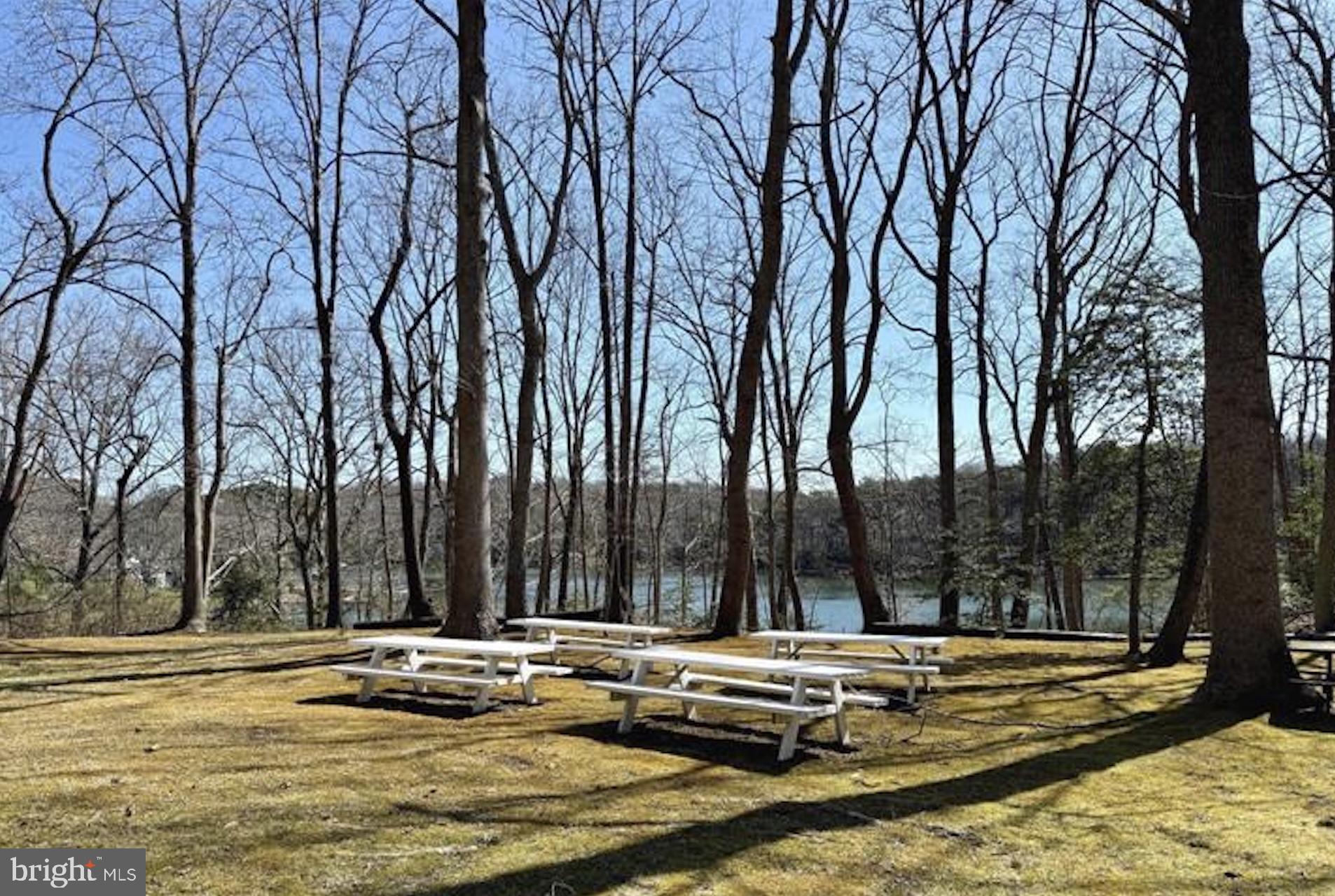 ST LEONARD SHORES - Residential
