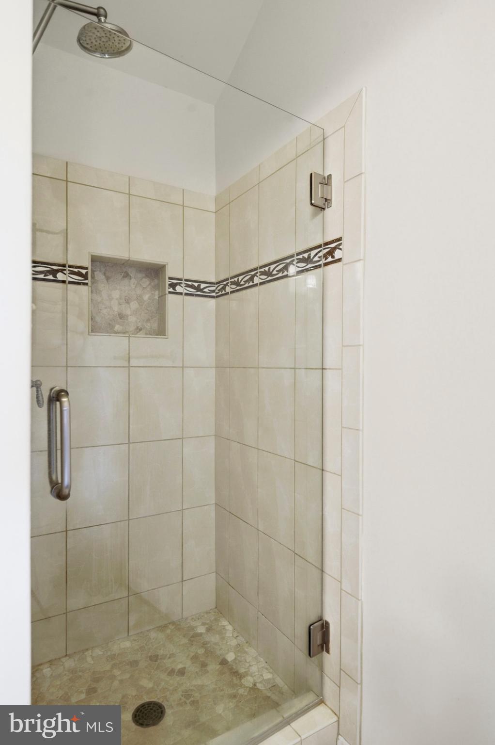 ST LEONARD SHORES - Residential