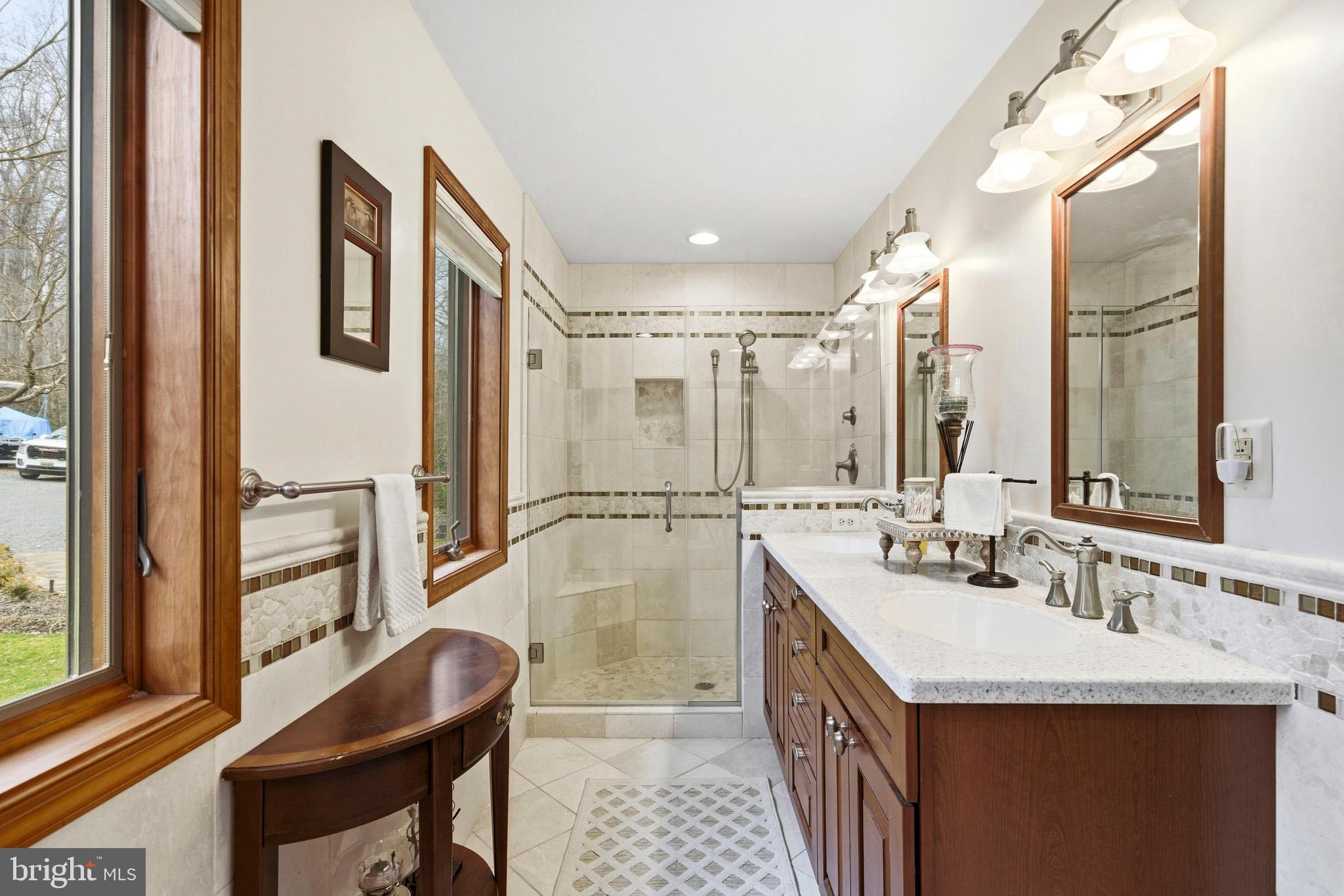 ST LEONARD SHORES - Residential