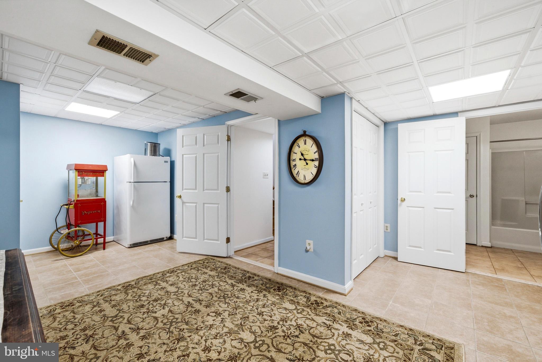 ST LEONARD SHORES - Residential