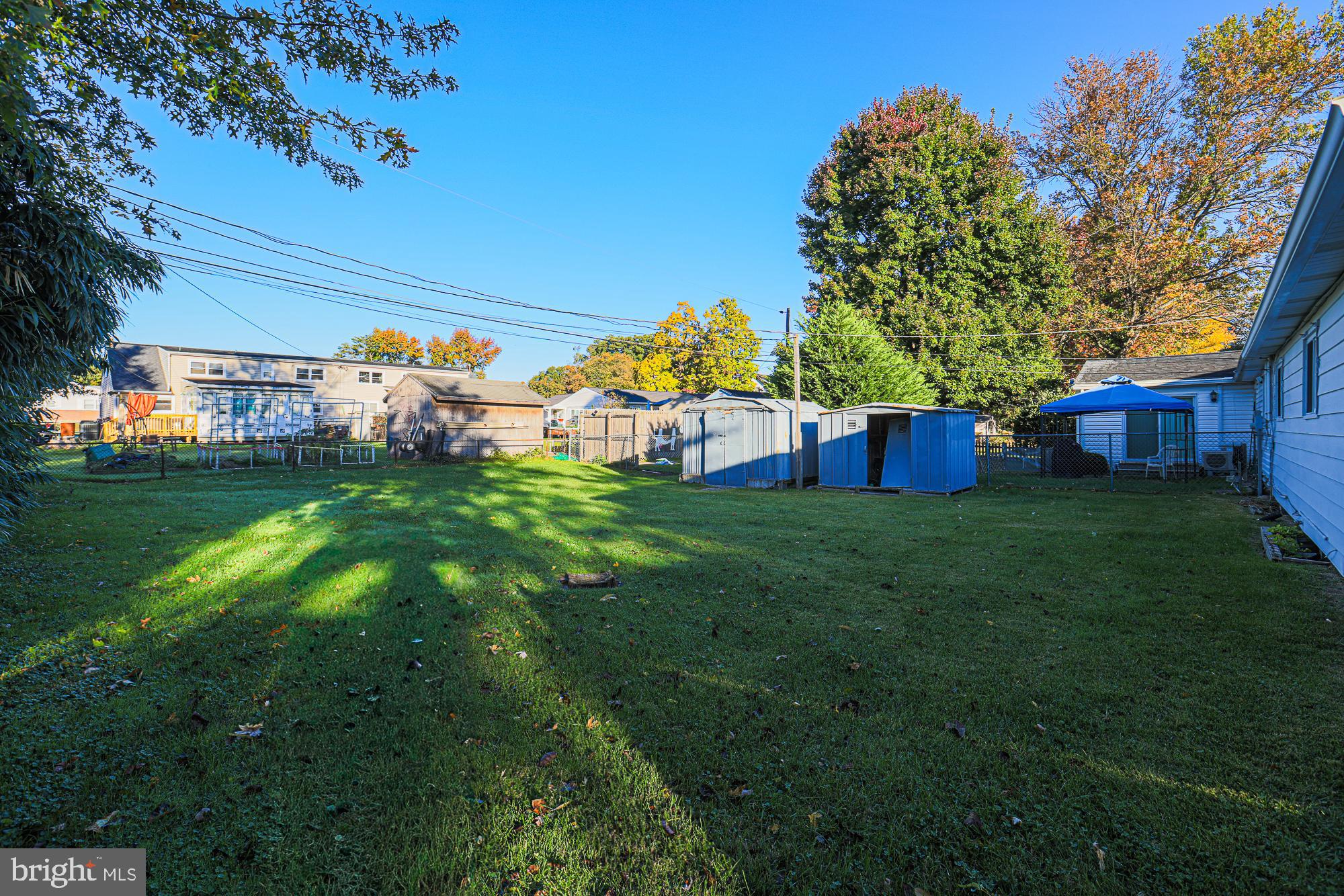 HALLMARK MANOR - Residential