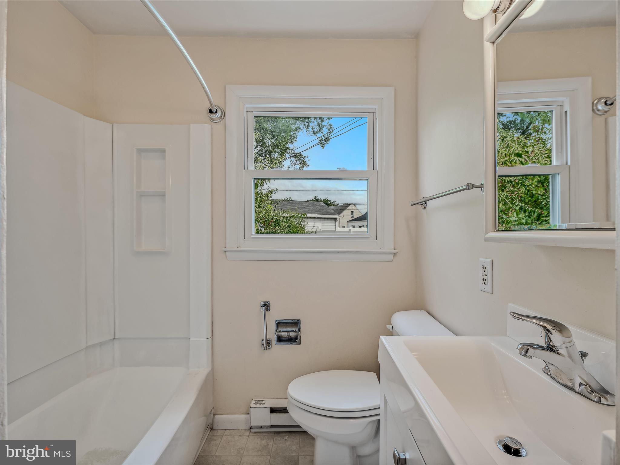 BERKELEY MANOR - Residential